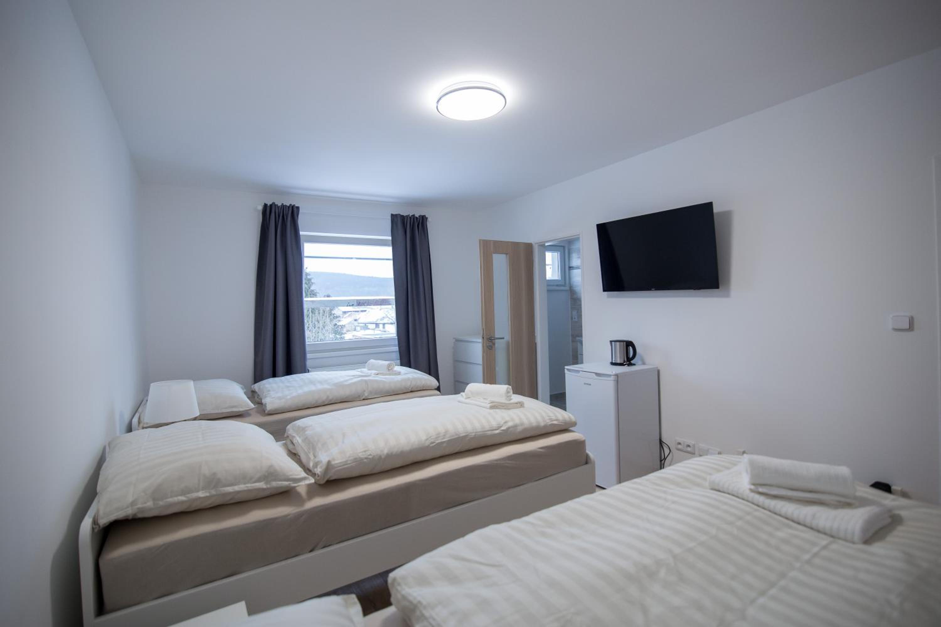 One-Bedroom Apartment - Photo 7