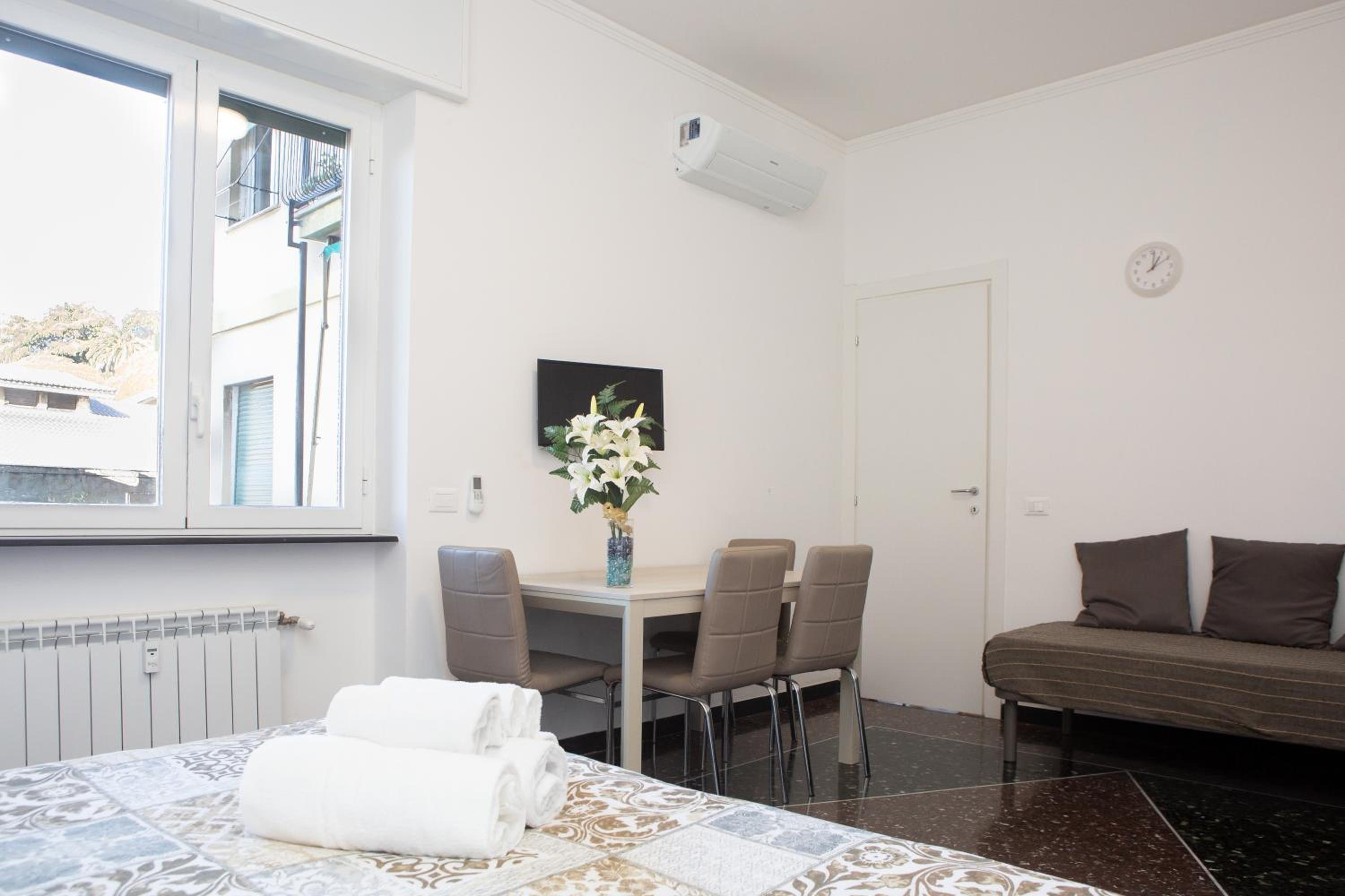 Family Studio - Photo 23