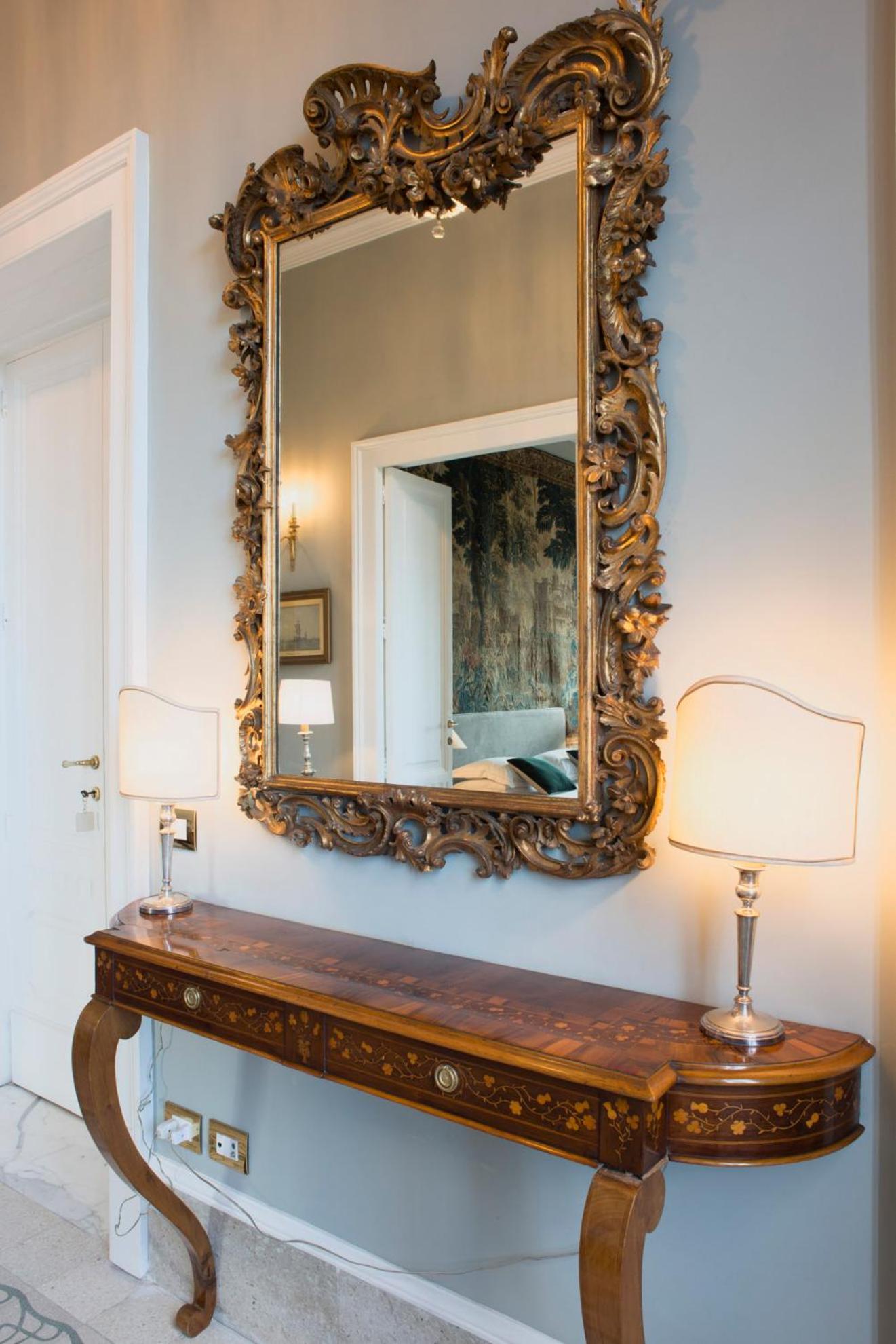 Suite - Photo 3