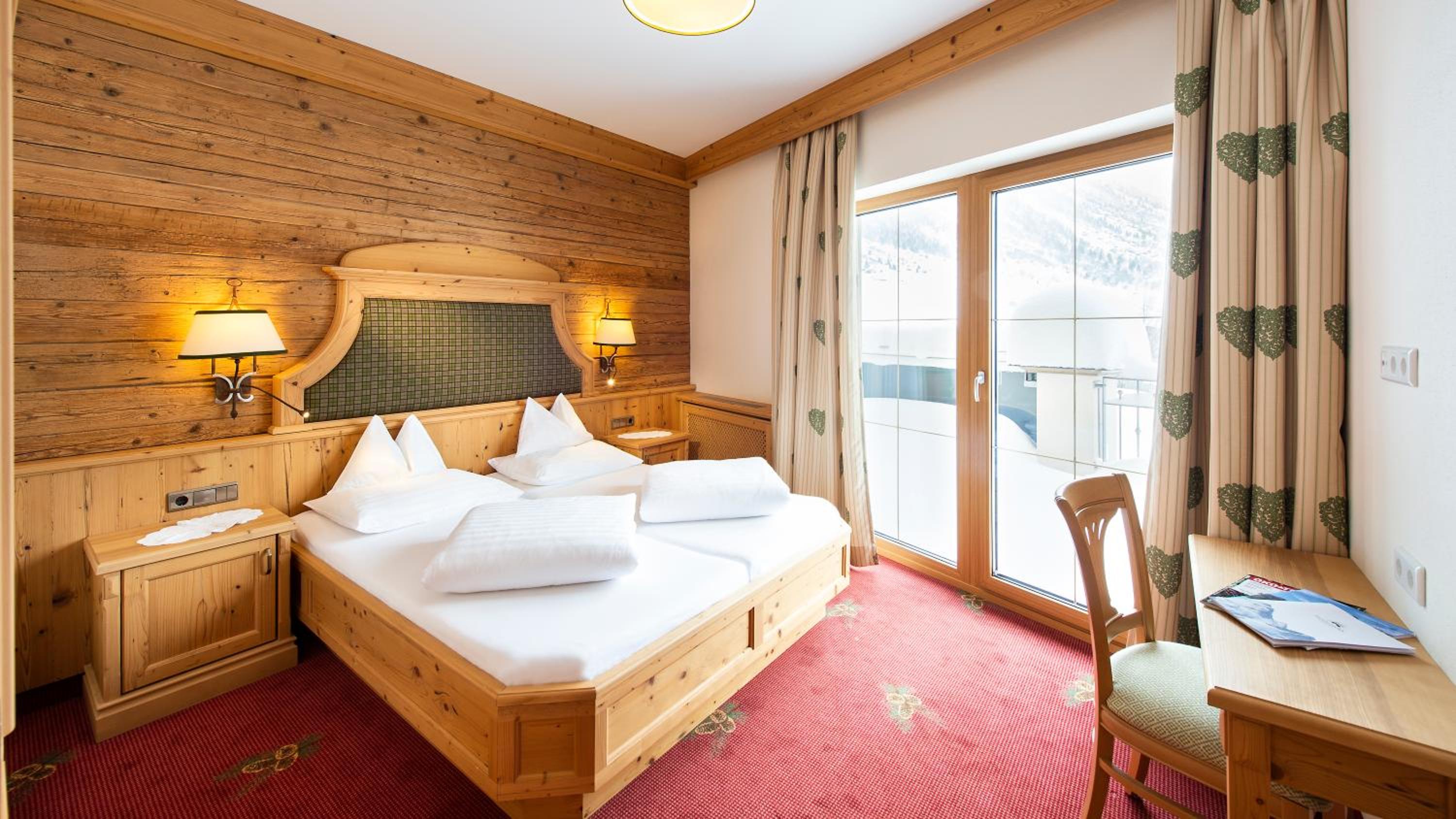 Deluxe Suite - Photo 1