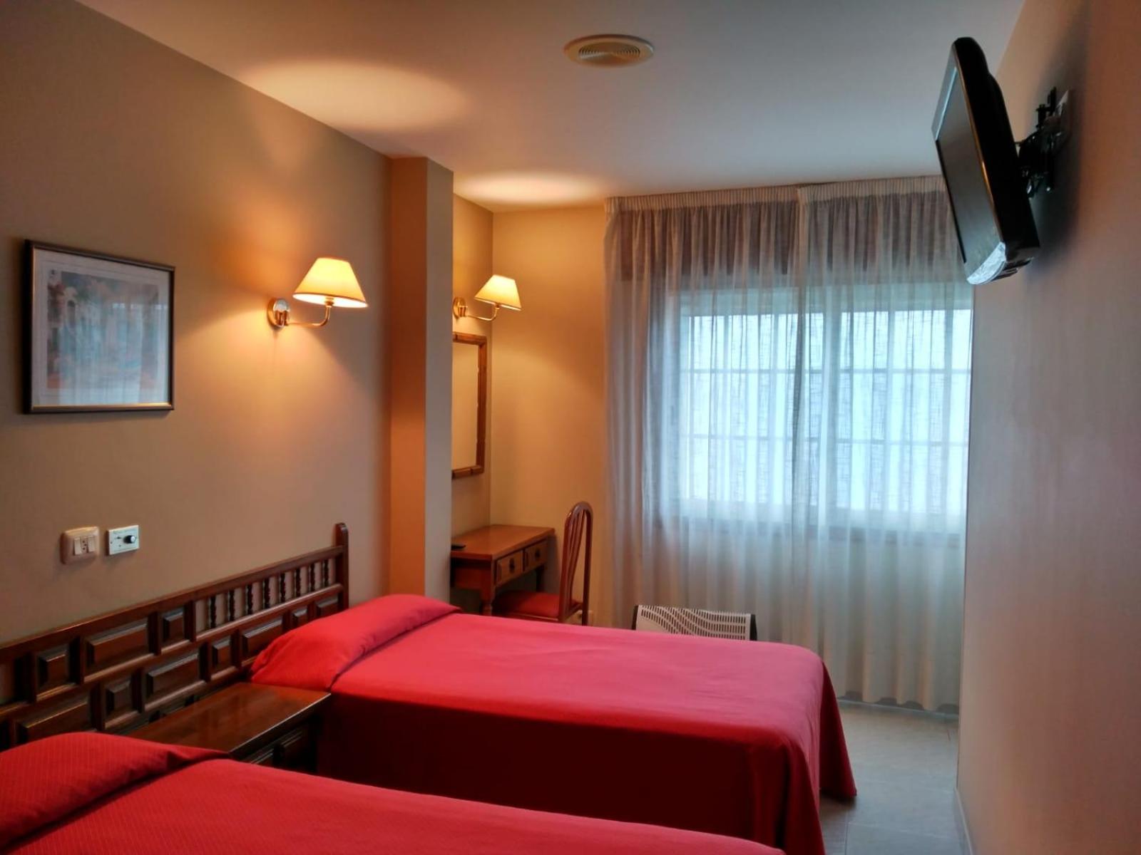 Twin Room - Photo 1