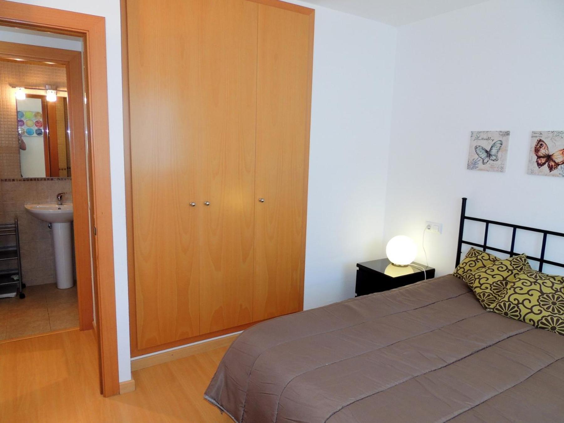 Apartamento con vista a la piscina