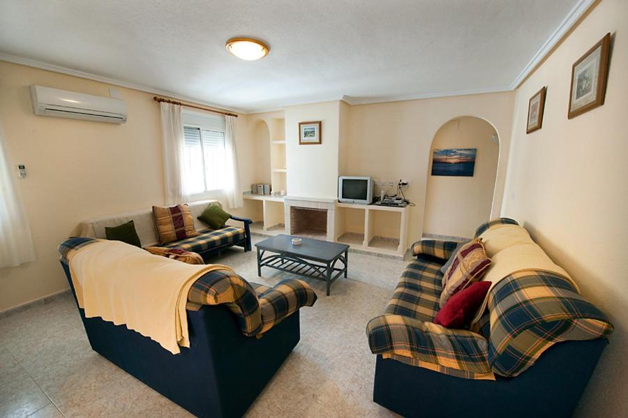 Villa de Tres Habitaciones