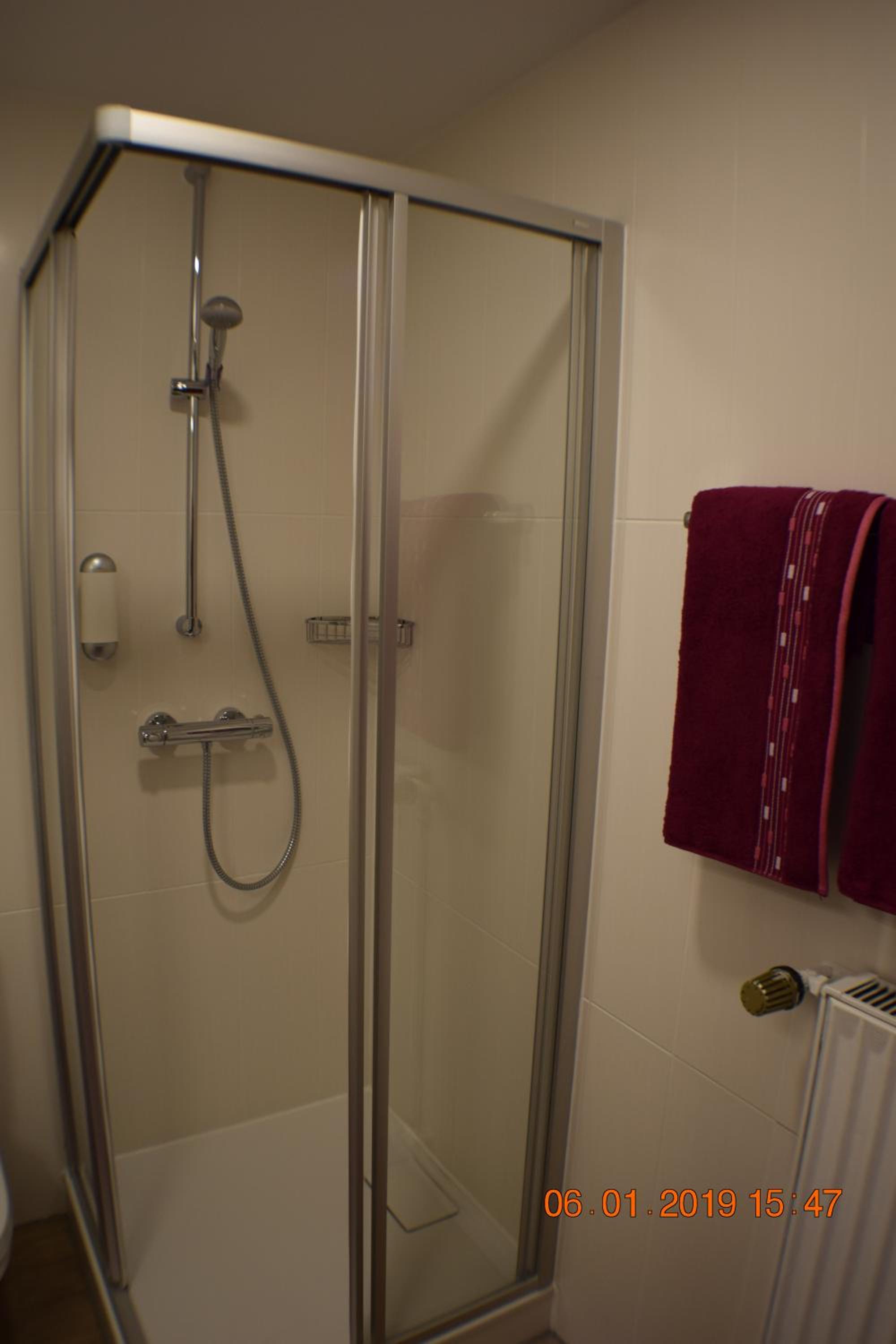 Standard Double Room - Photo 16