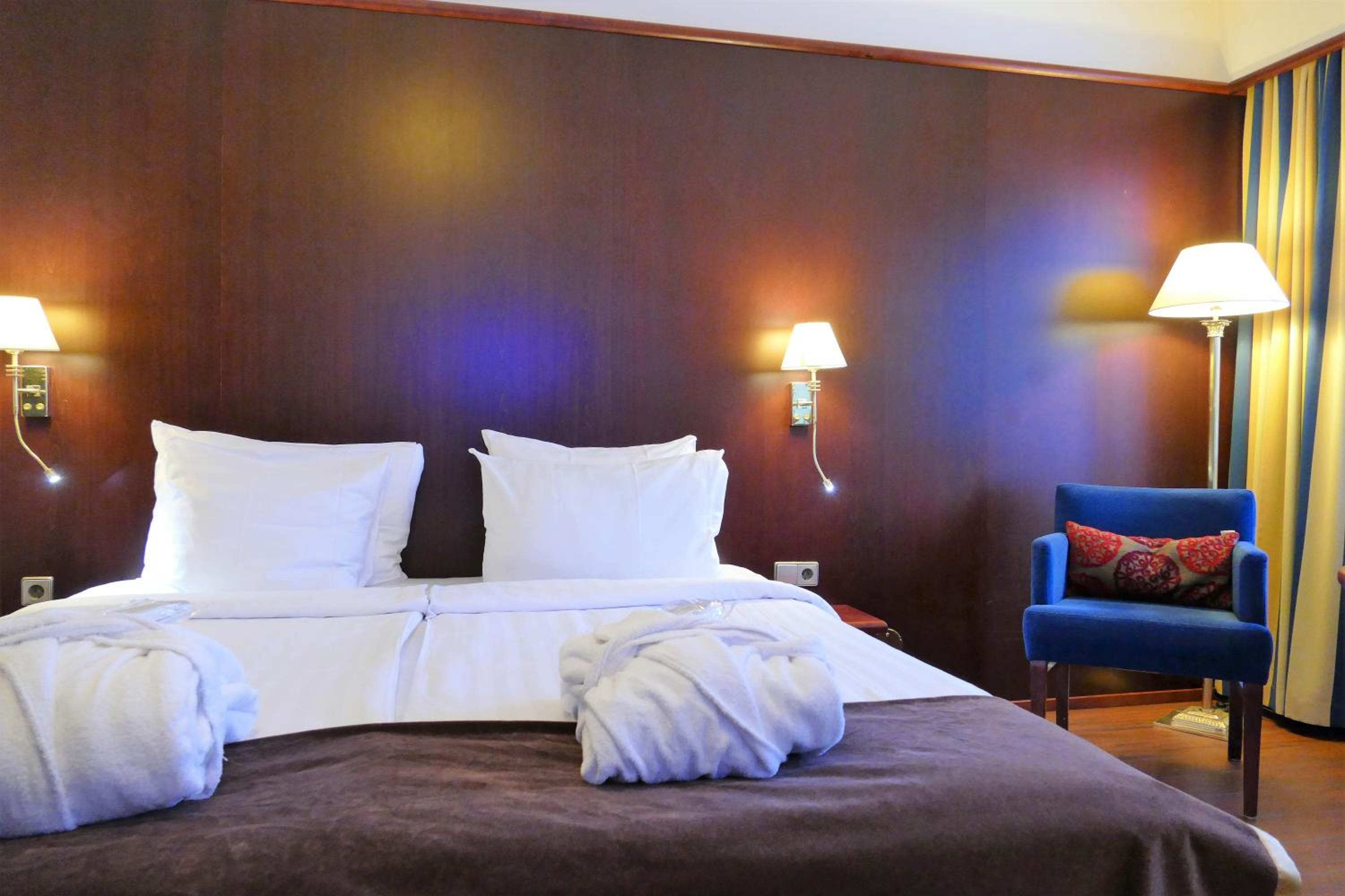  Superior King Room photo 3