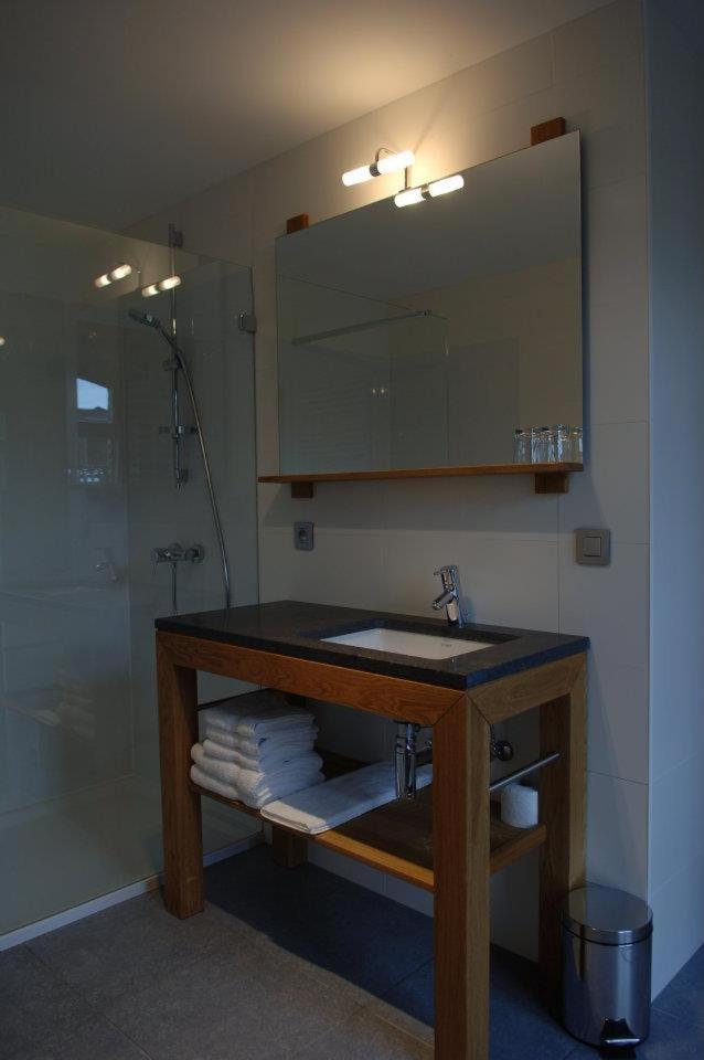 Standard Double Room - Photo 22