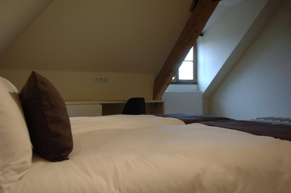 Standard Double Room - Photo 10