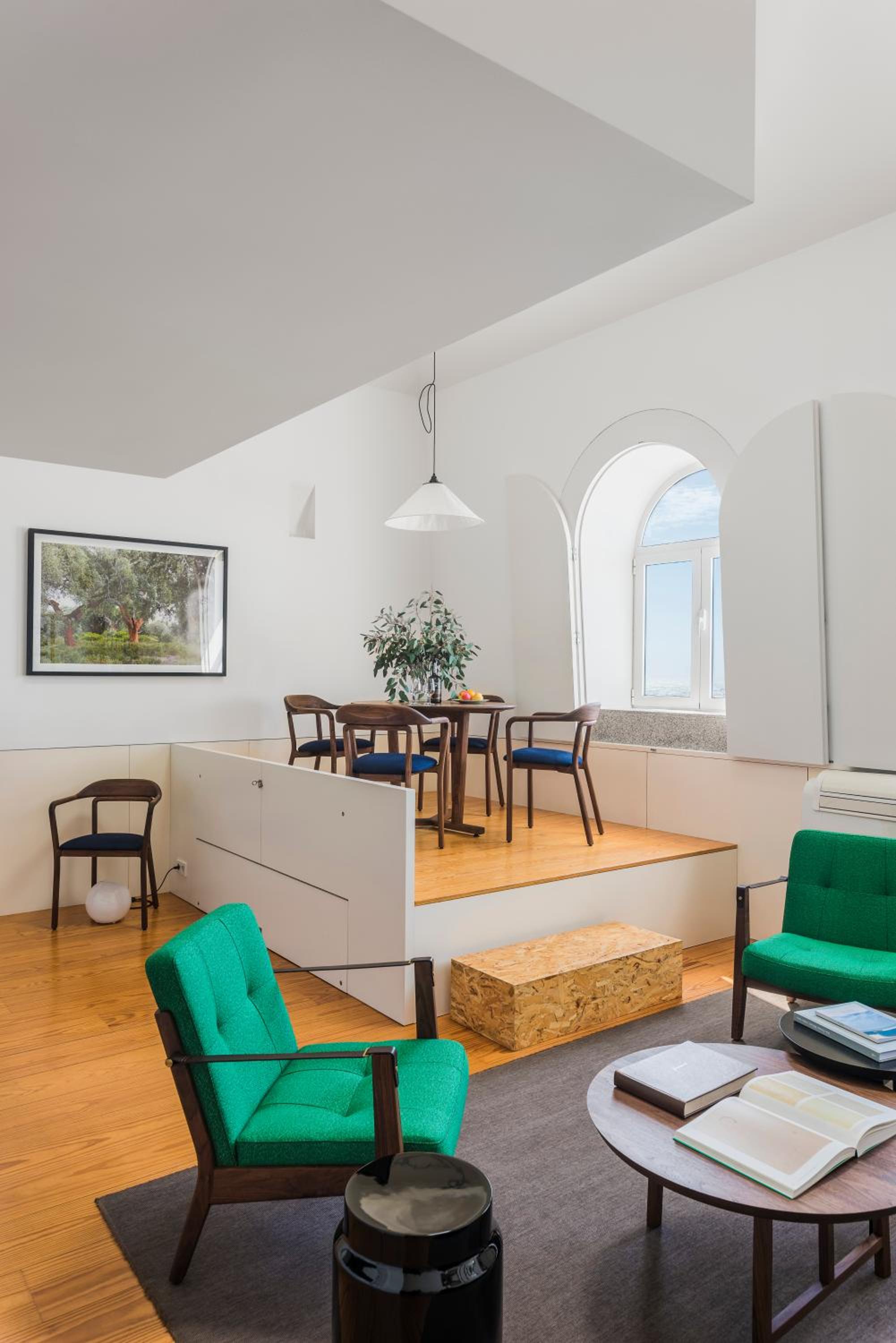 One-Bedroom Apartment with Sea View