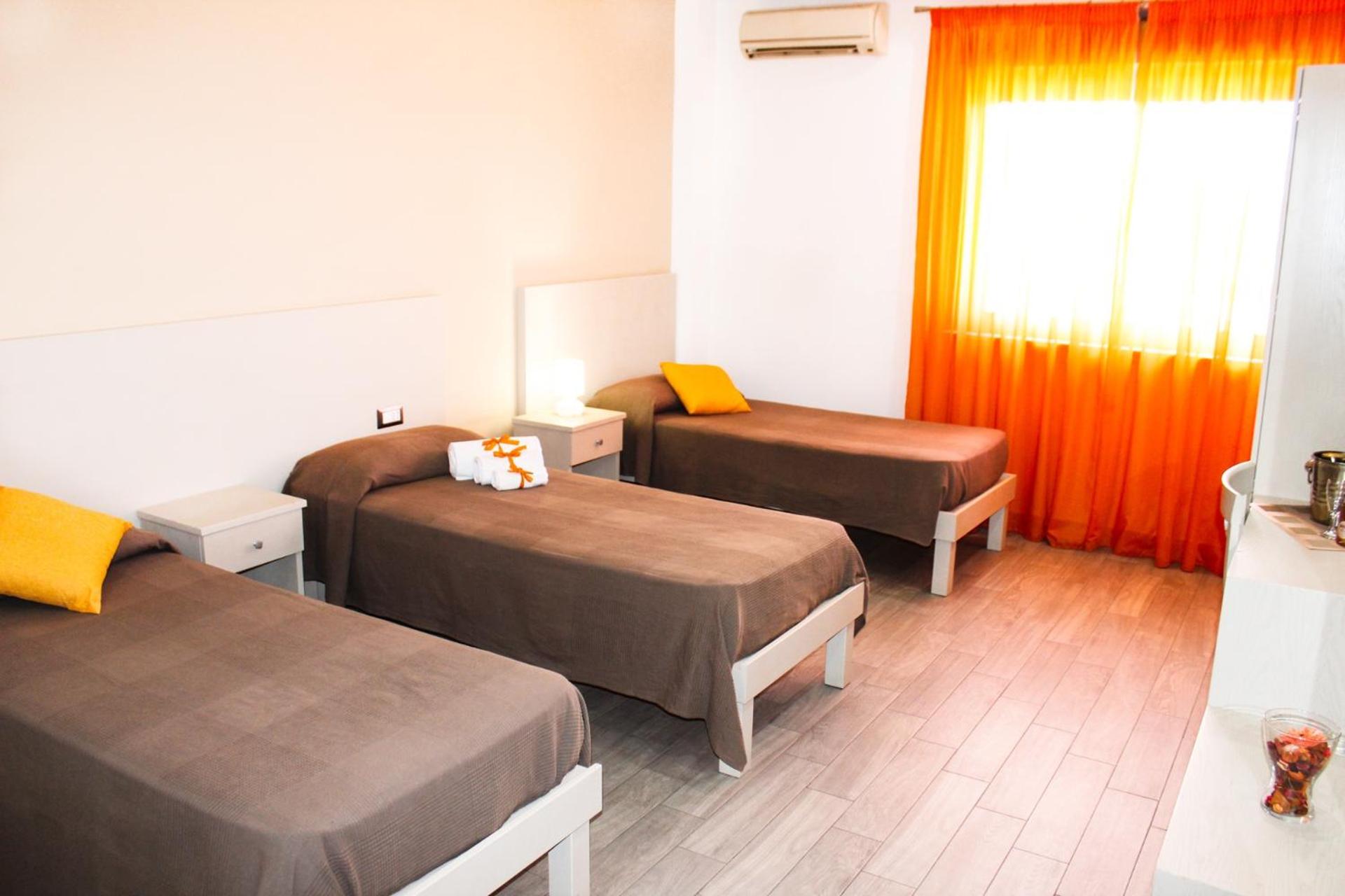 Triple Room - Photo 1
