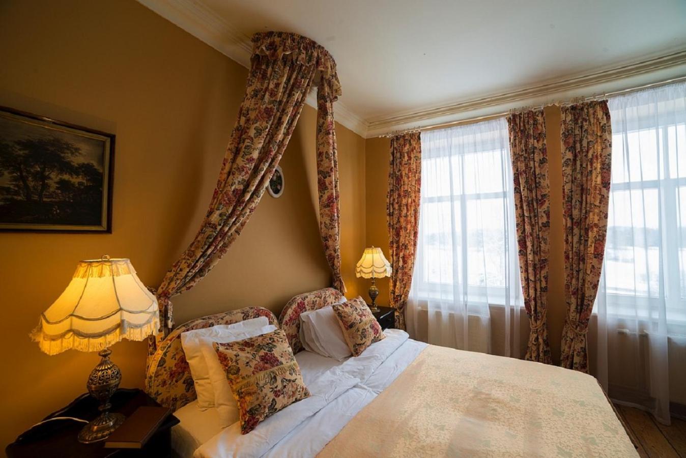 Suite - Photo 10