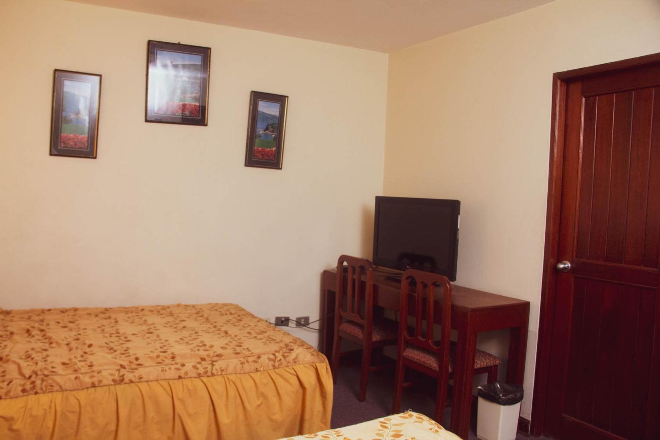 Twin Room with Shower