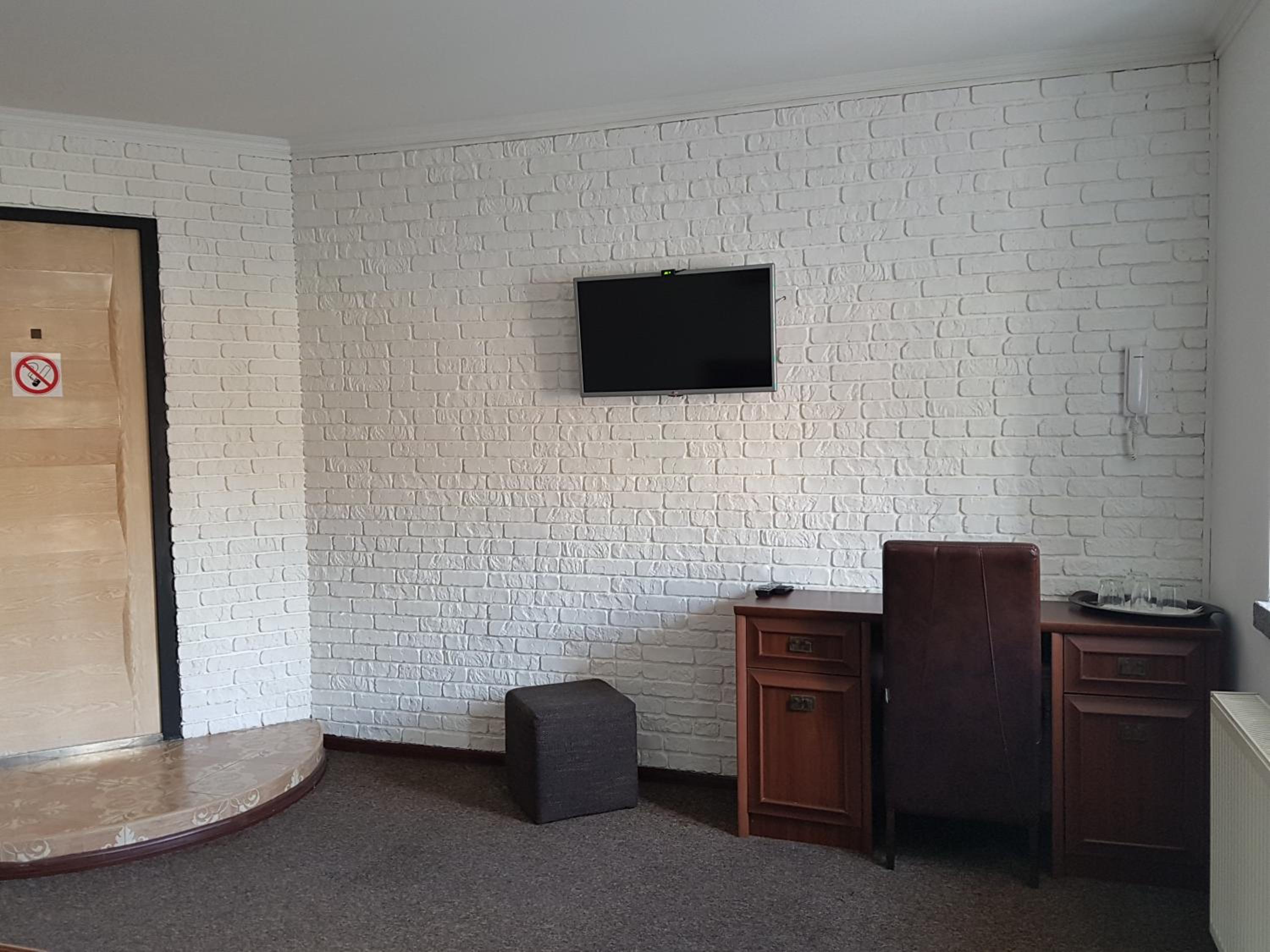 Large Double Room photo 2