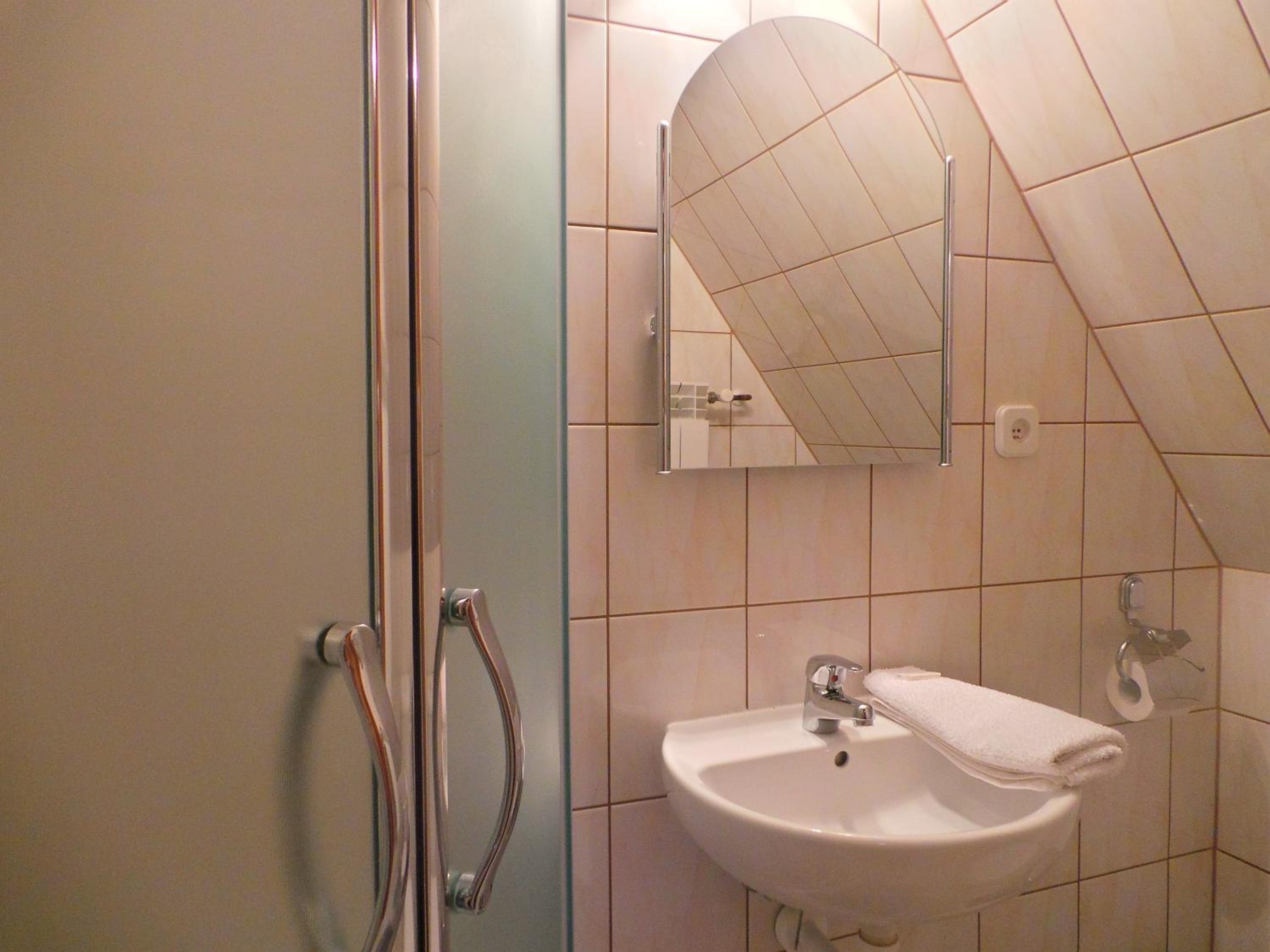 Triple Room with Private Bathroom photo 3