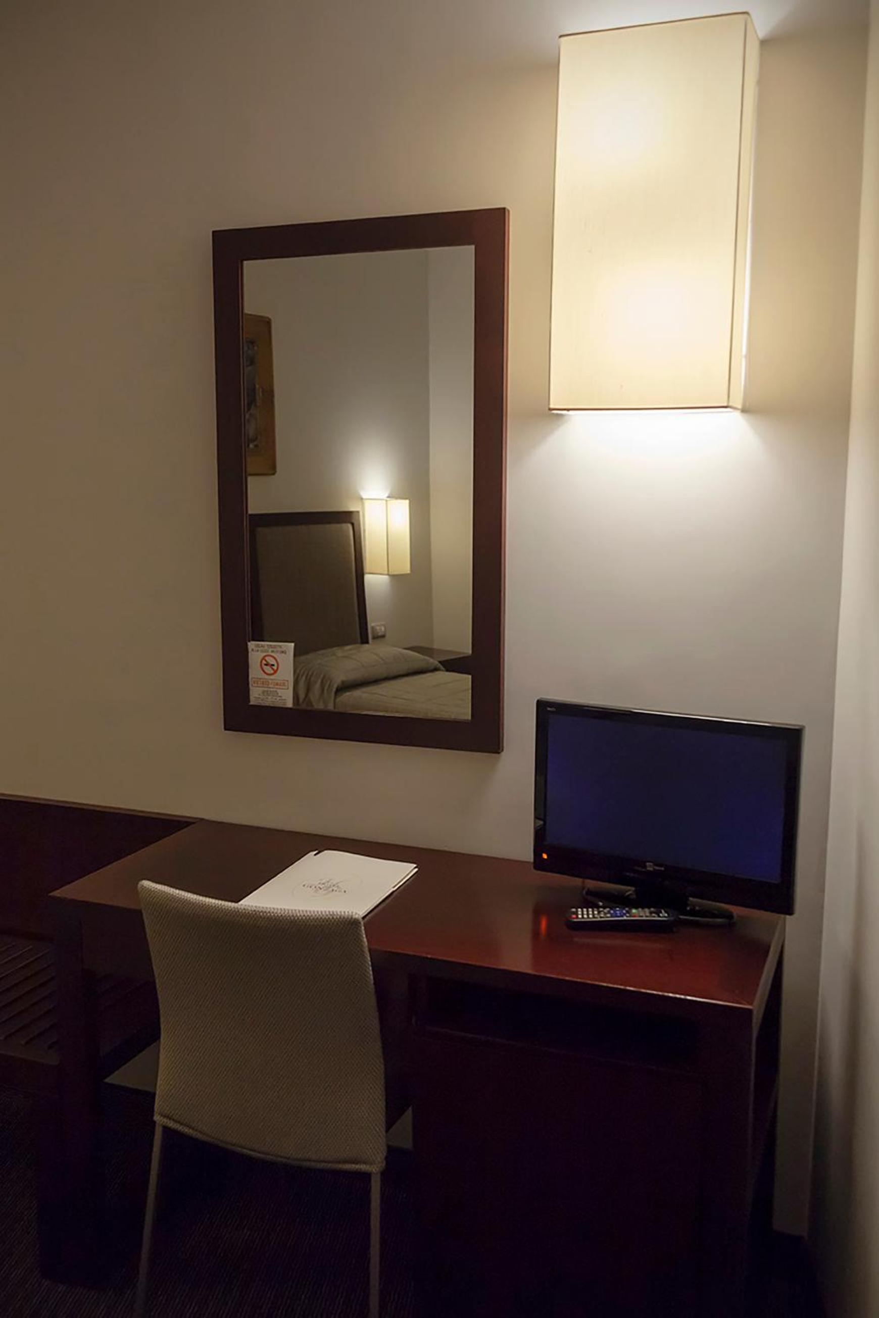 Double Room - Photo 5