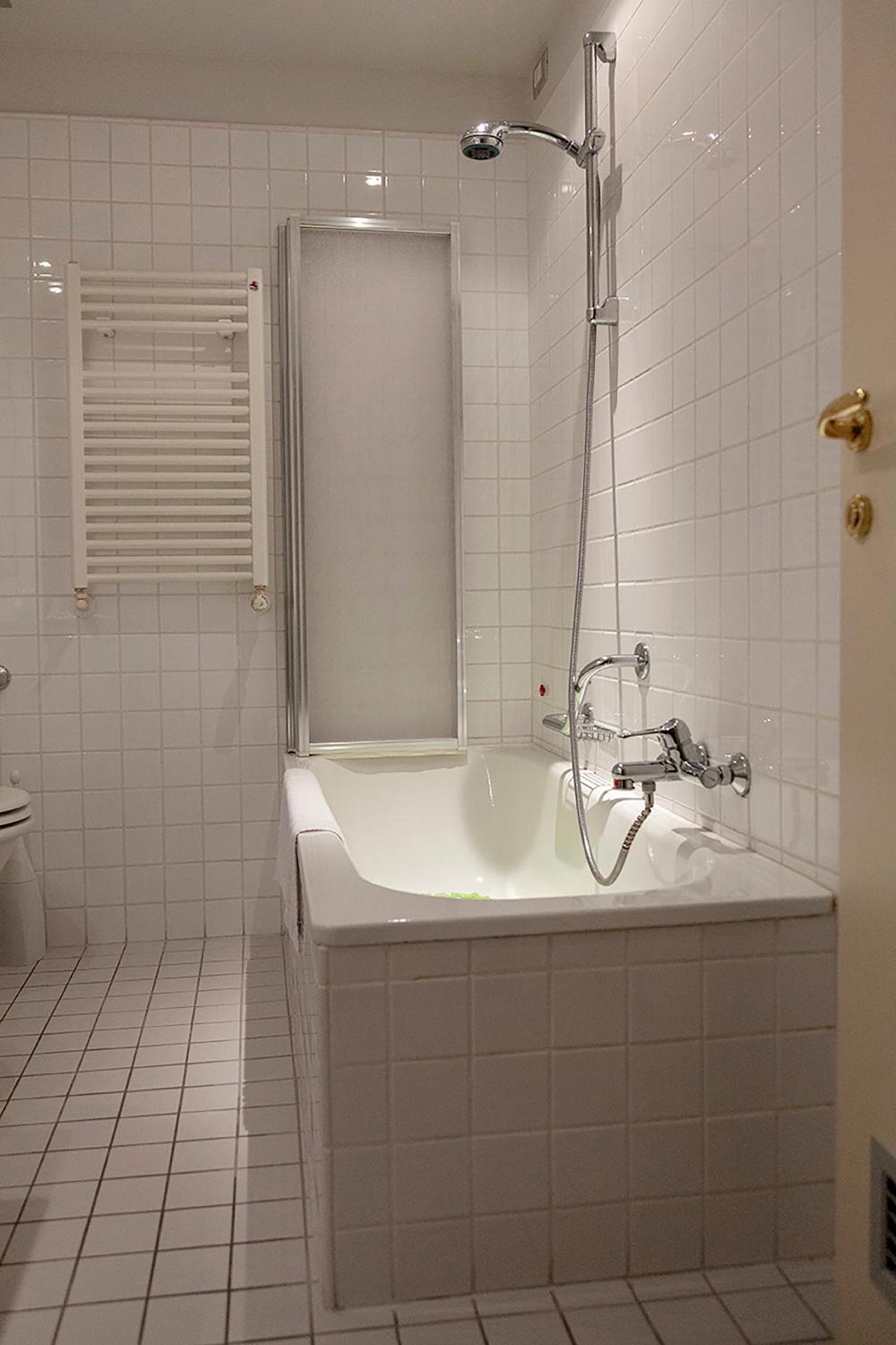 Double Room - Photo 15