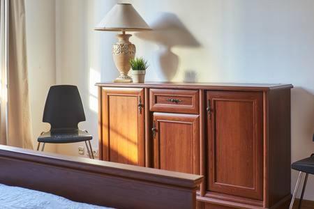 Three-Bedroom Apartment - Photo 19