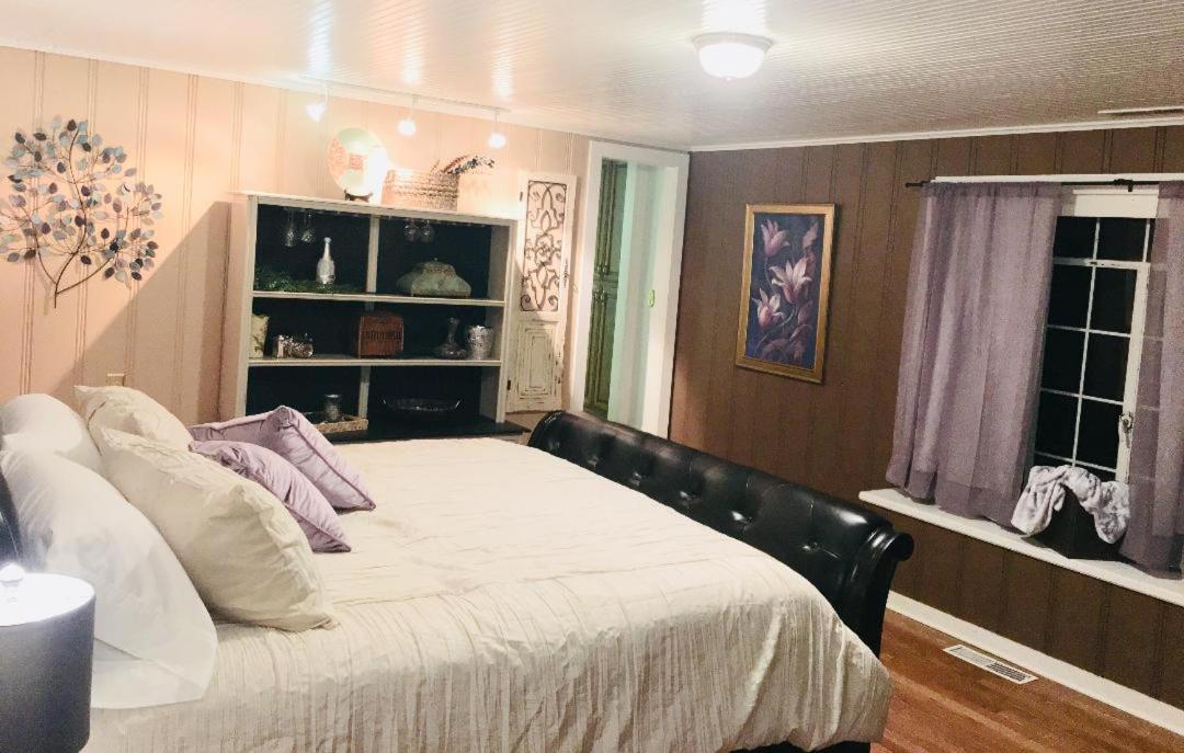 King Room with Lake View photo 3