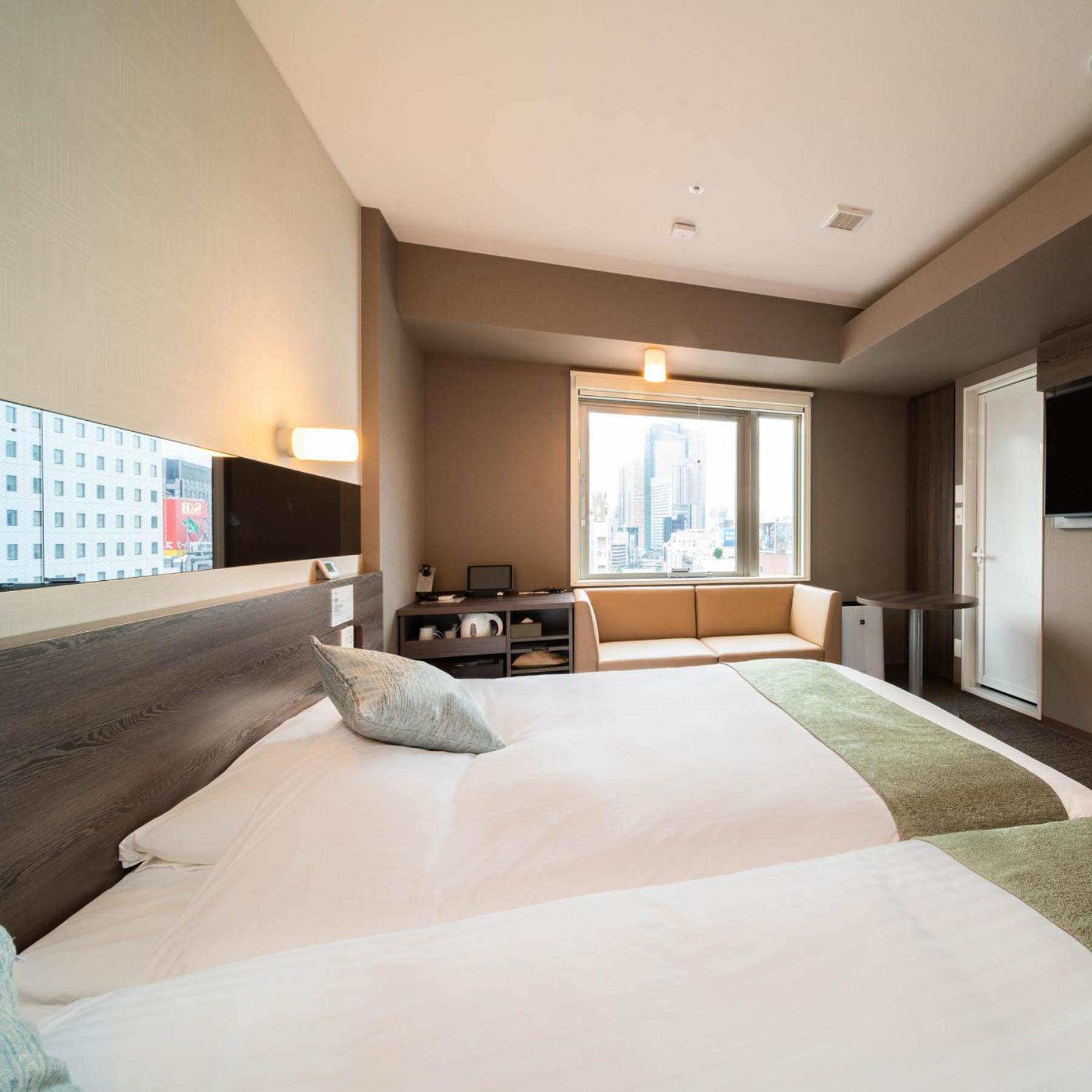 Hollywood Twin Room (Double Bed + Single Bed) photo 3