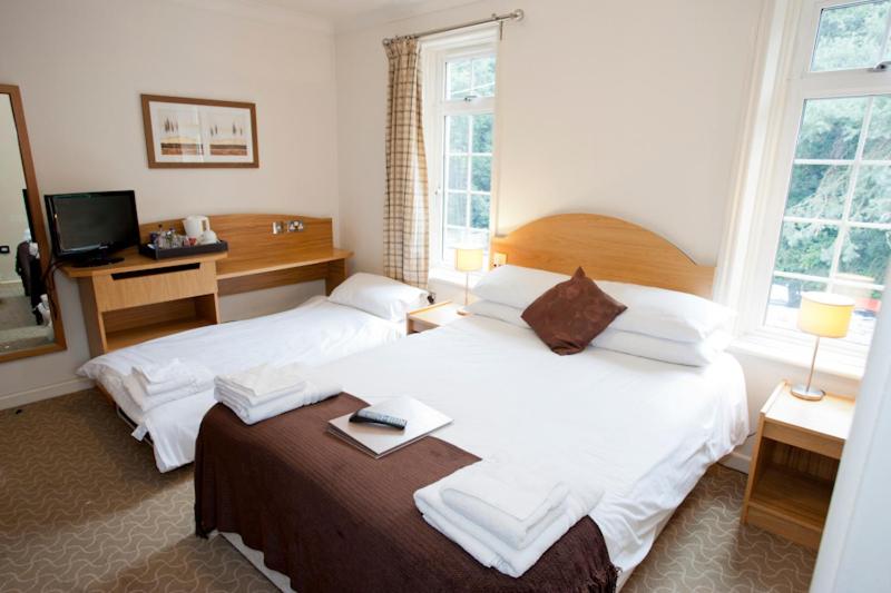 Family Room (2 Adults + 2 Children)