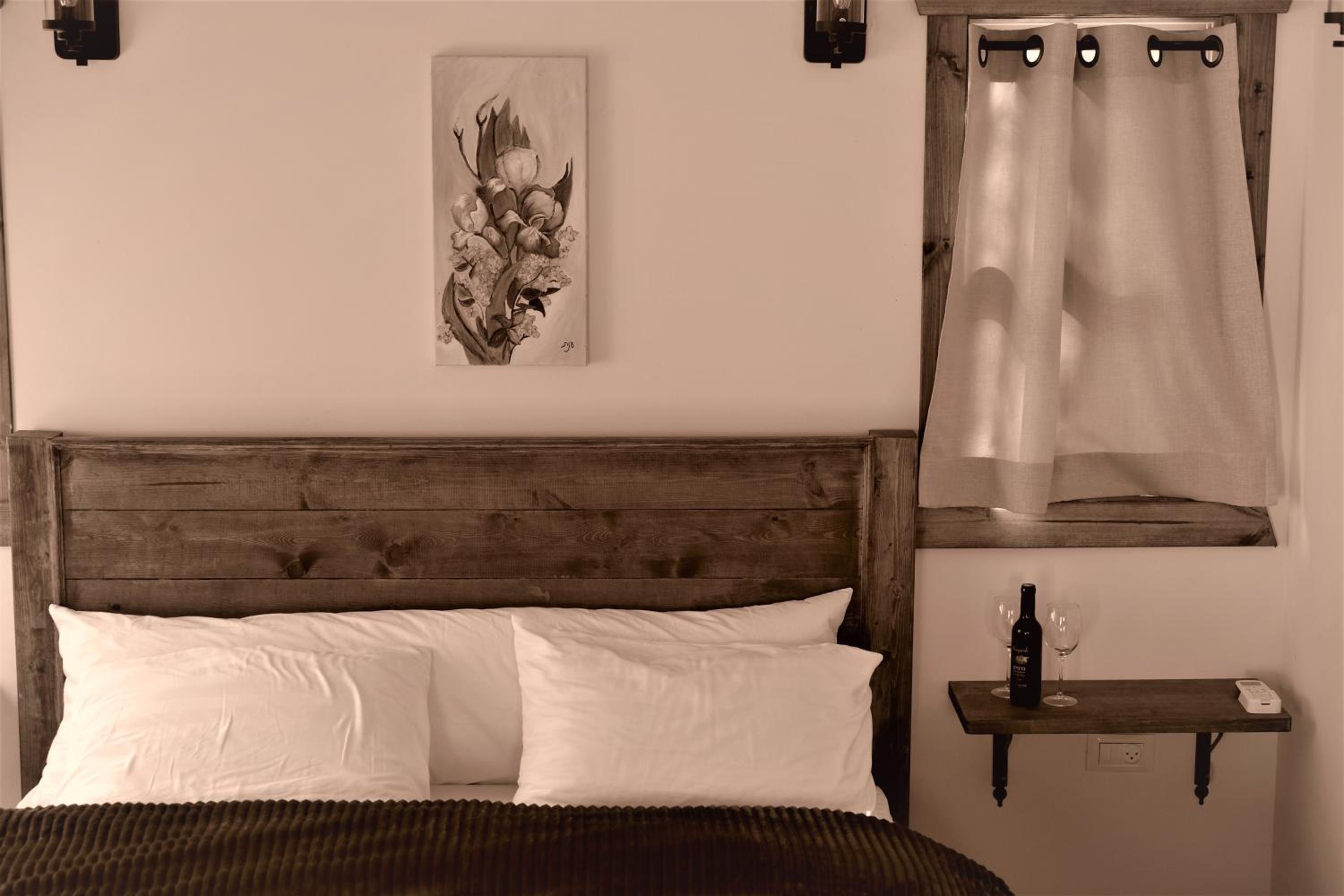 Queen Room with Spa Bath - Photo 6
