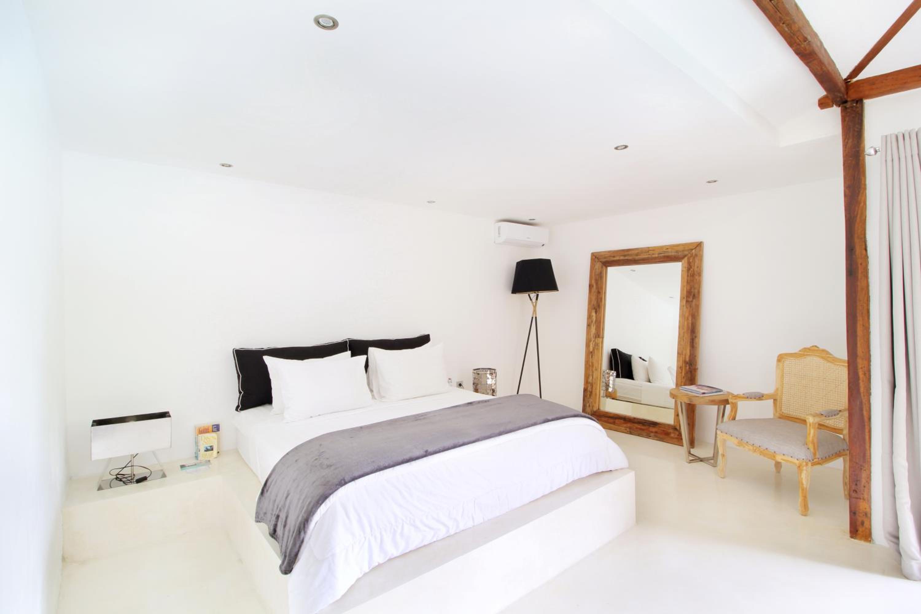 Two-Bedroom Villa with Private Pool - Photo 18