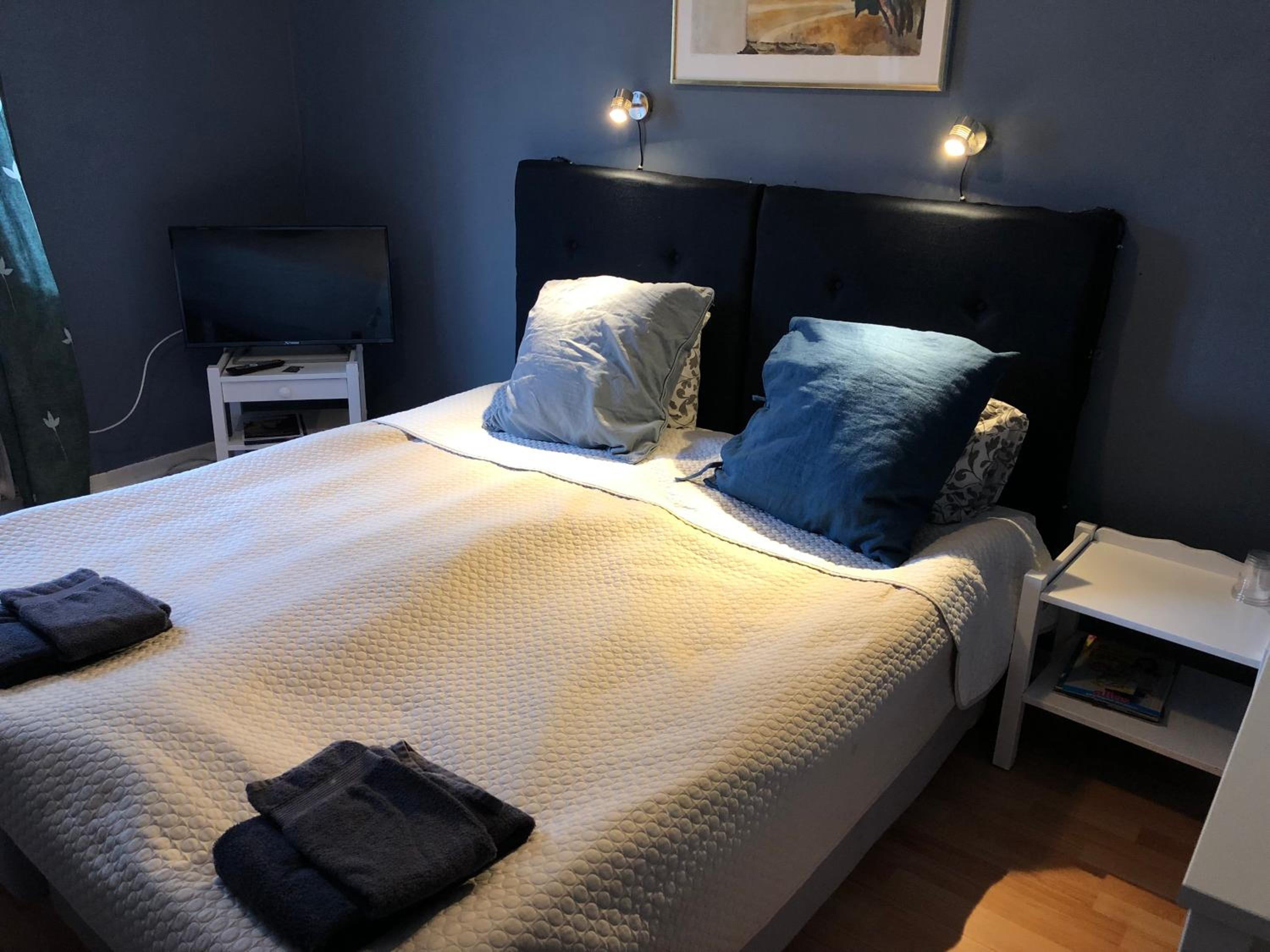 Economy Triple Room with Shared Bathroom photo 2