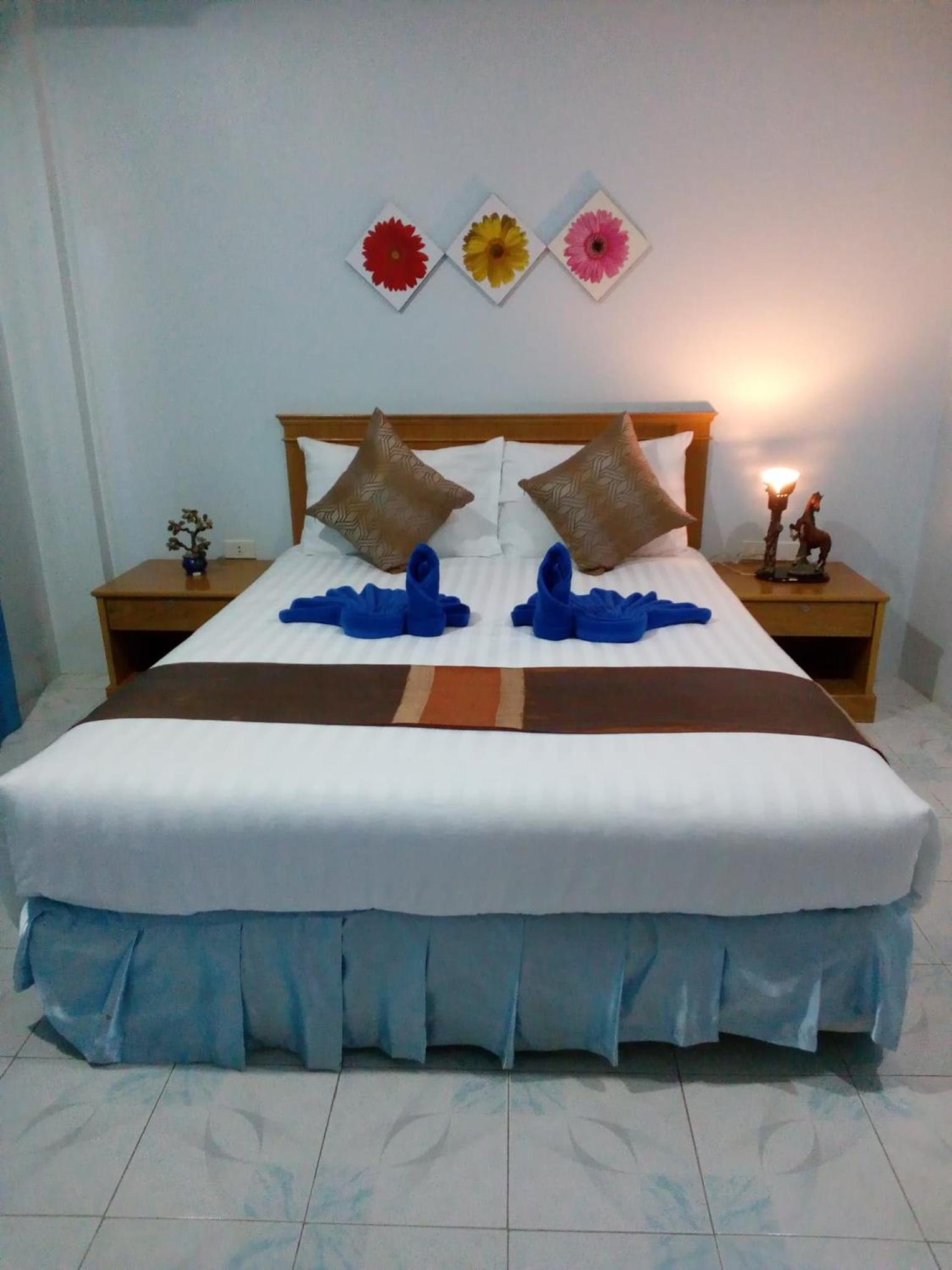 Double Room with Balcony - Photo 15