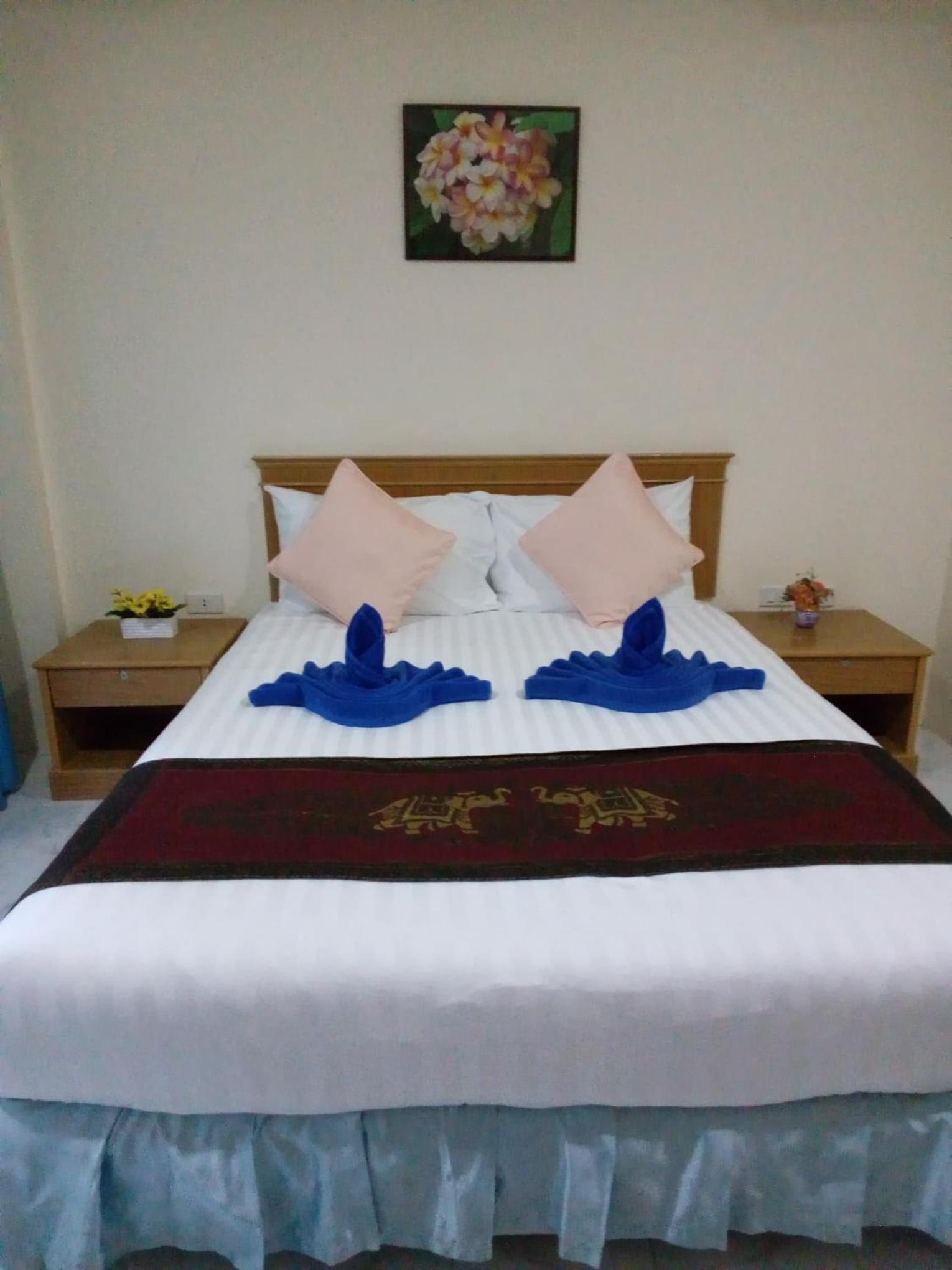 Double Room with Balcony - Photo 12