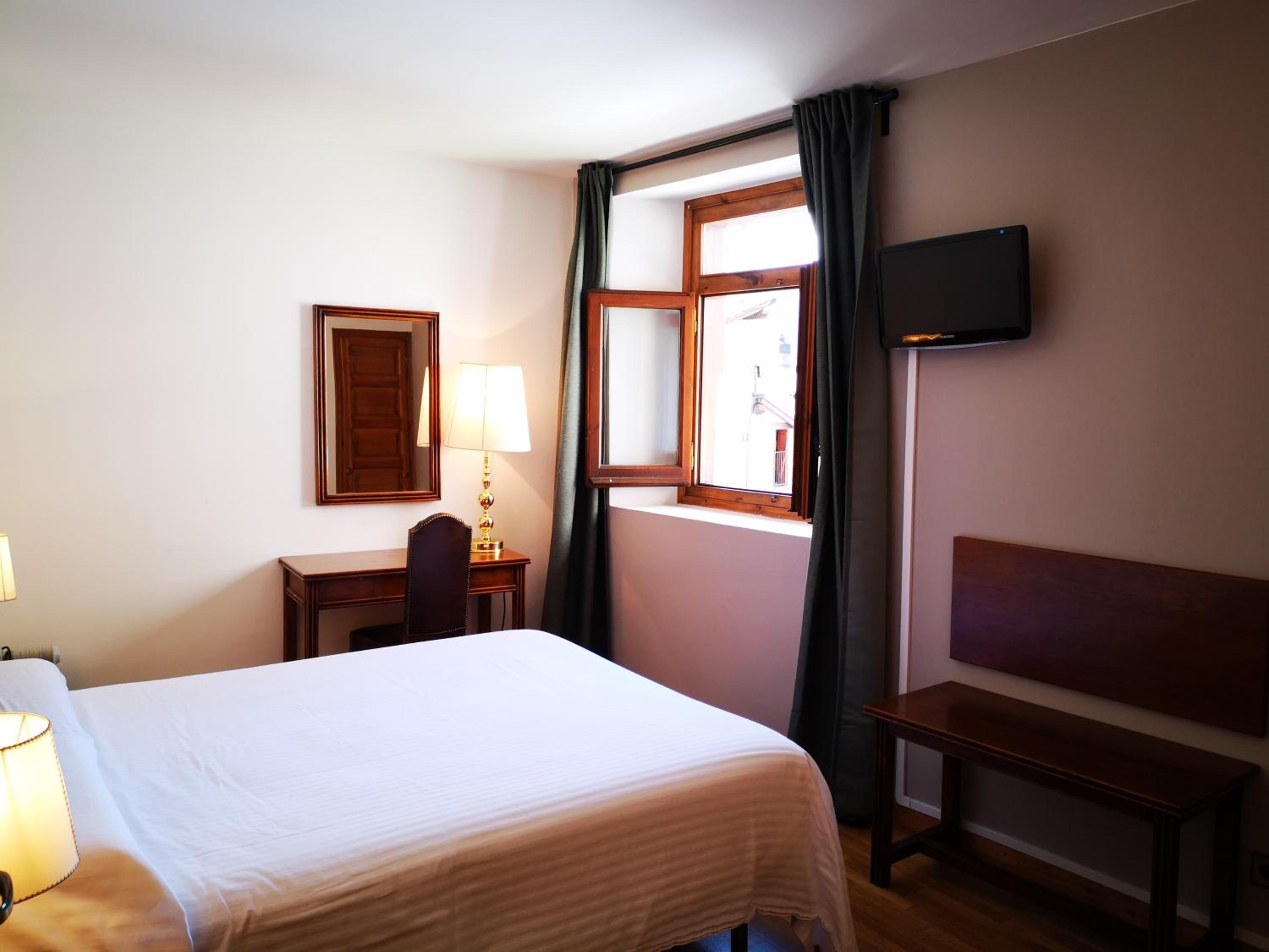 Superior Queen Room