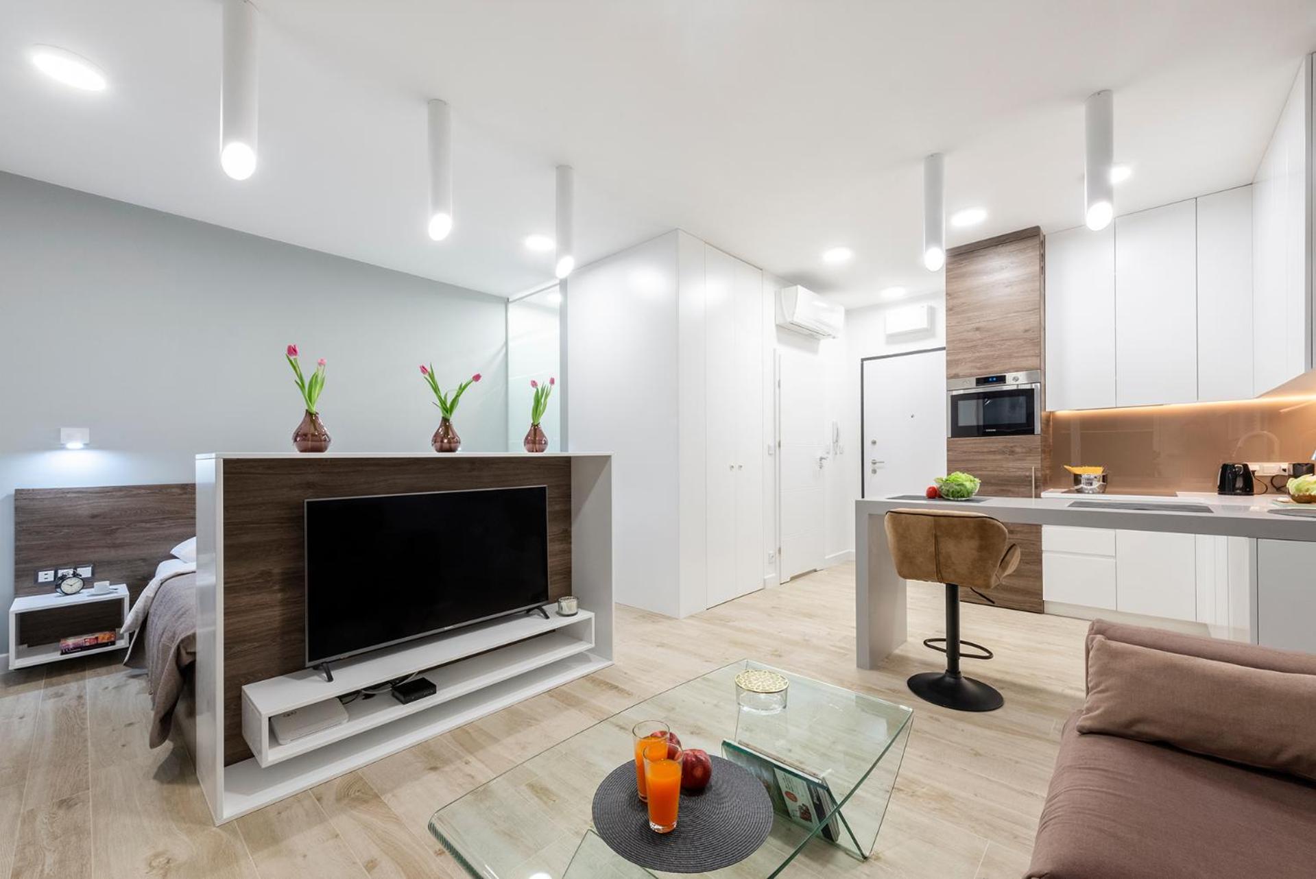 One-Bedroom Apartment - Photo 8