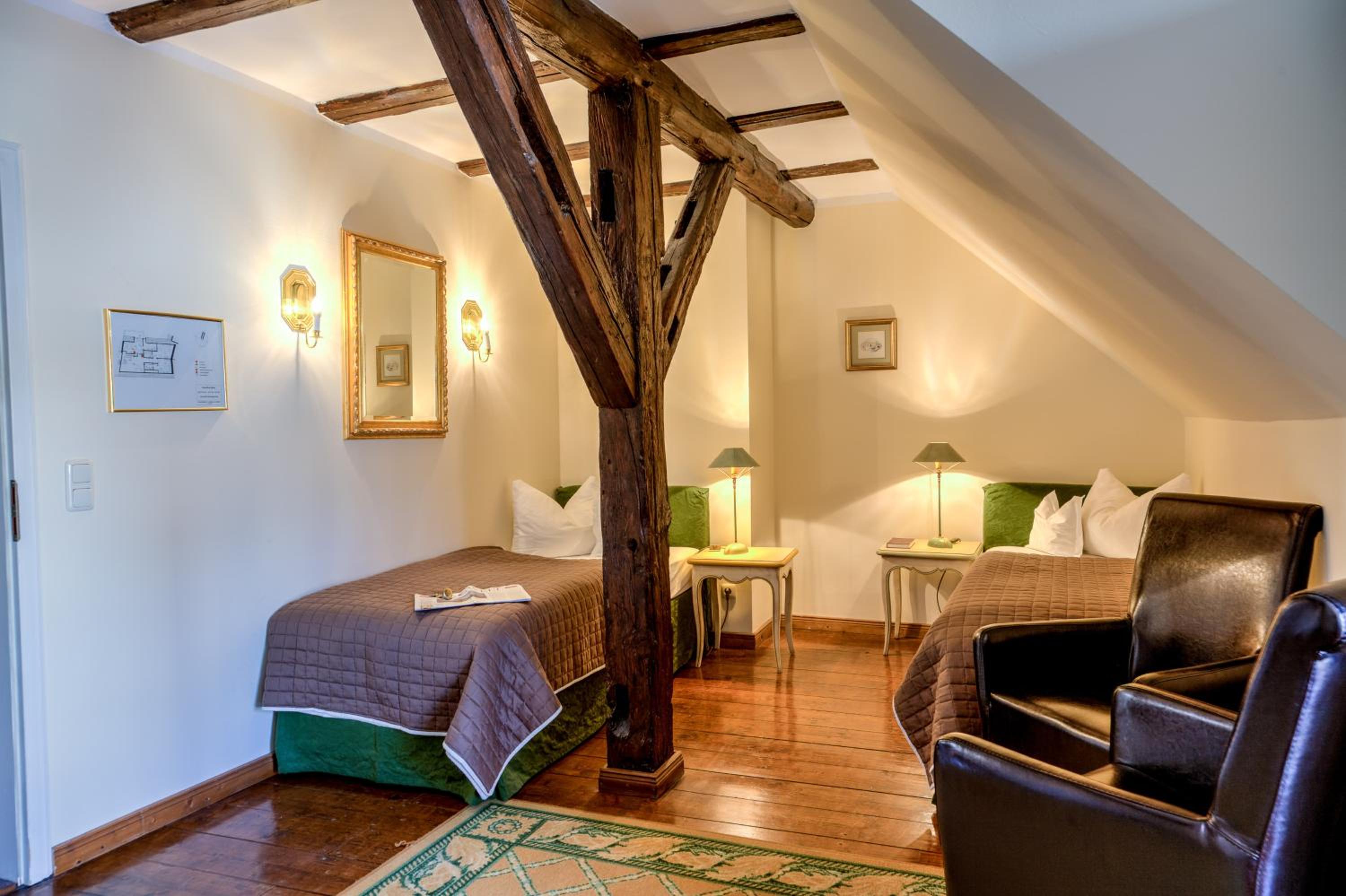 Double Room - Photo 11