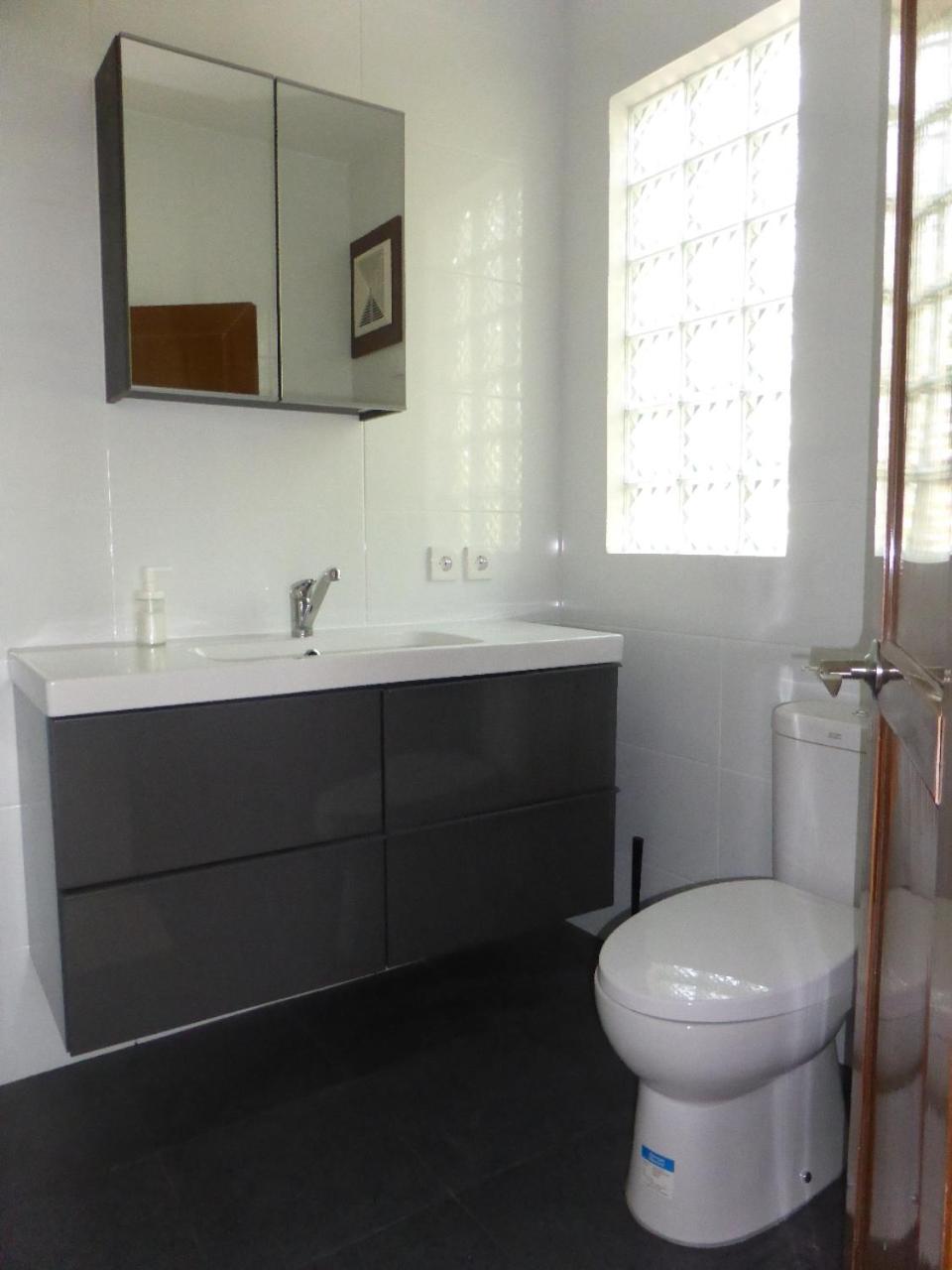 Apartment with Sea View - Photo 18