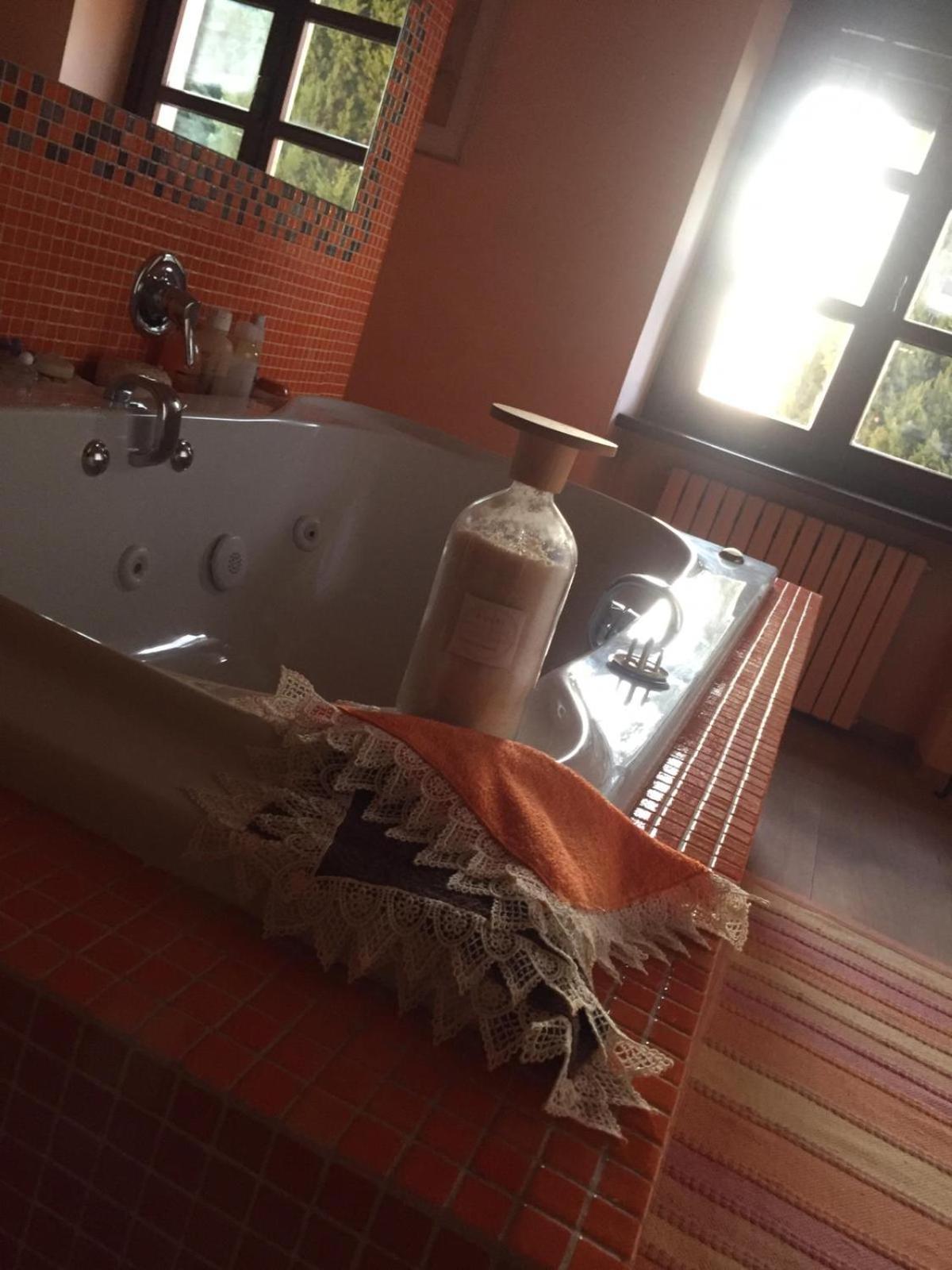 Queen Room with Pool View - Photo 20