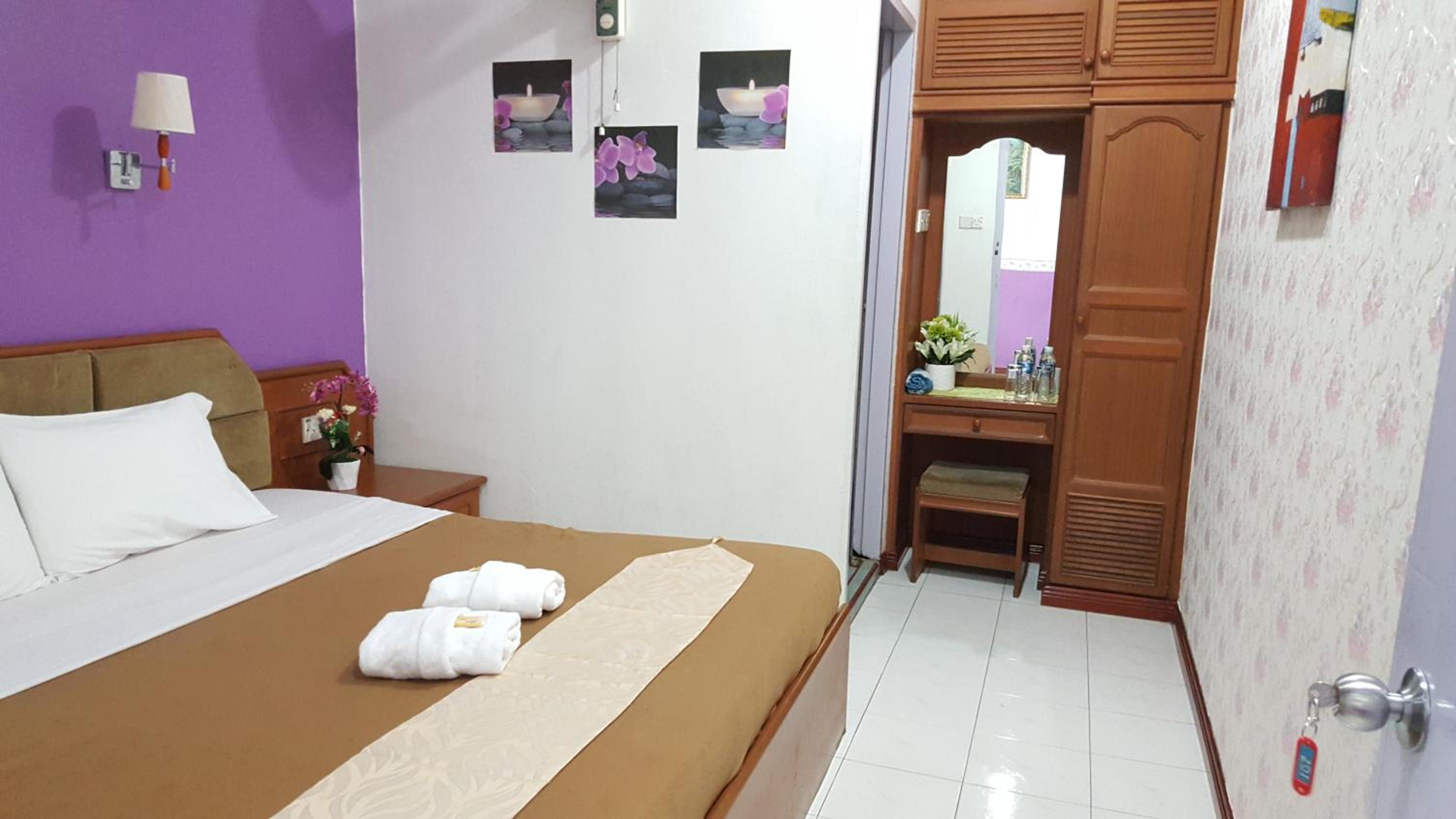 Standard King Room - Photo 4