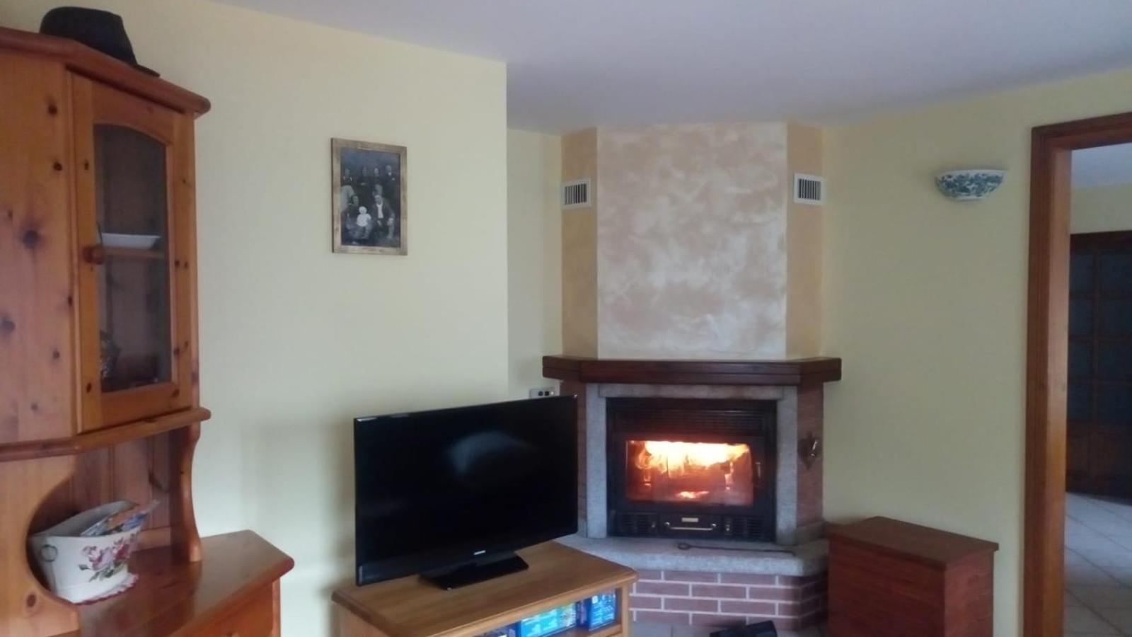 Apartment with Mountain View photo 2