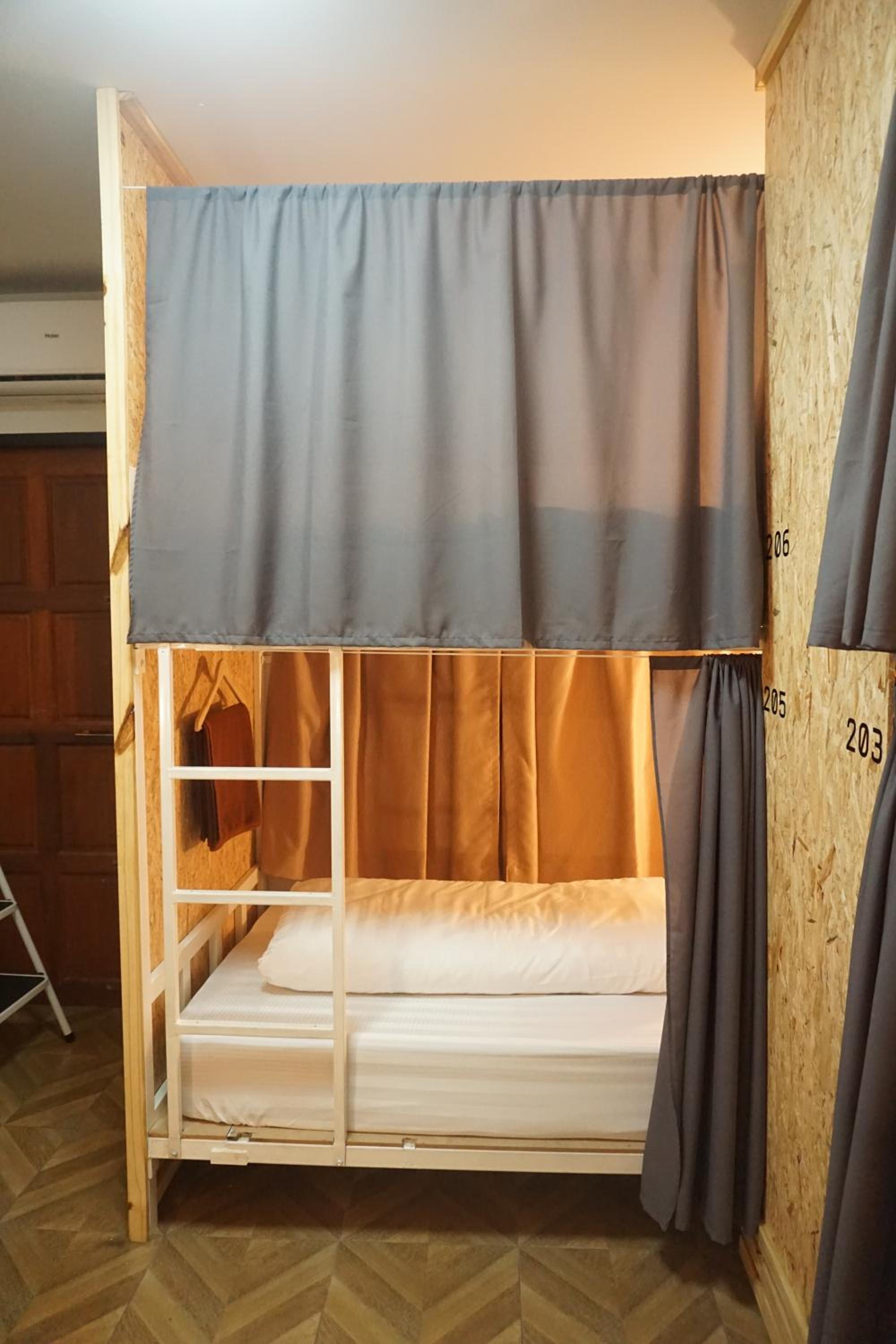Bunk Bed in Female Dormitory Room   photo 3