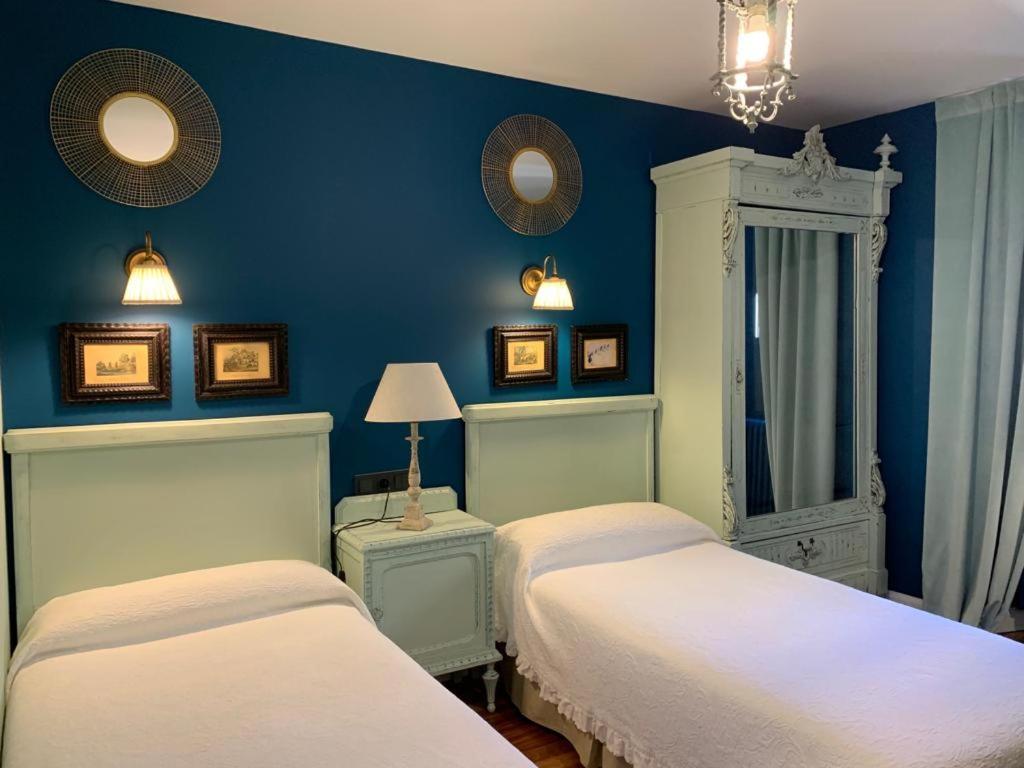 Double or Twin Room - Photo 16