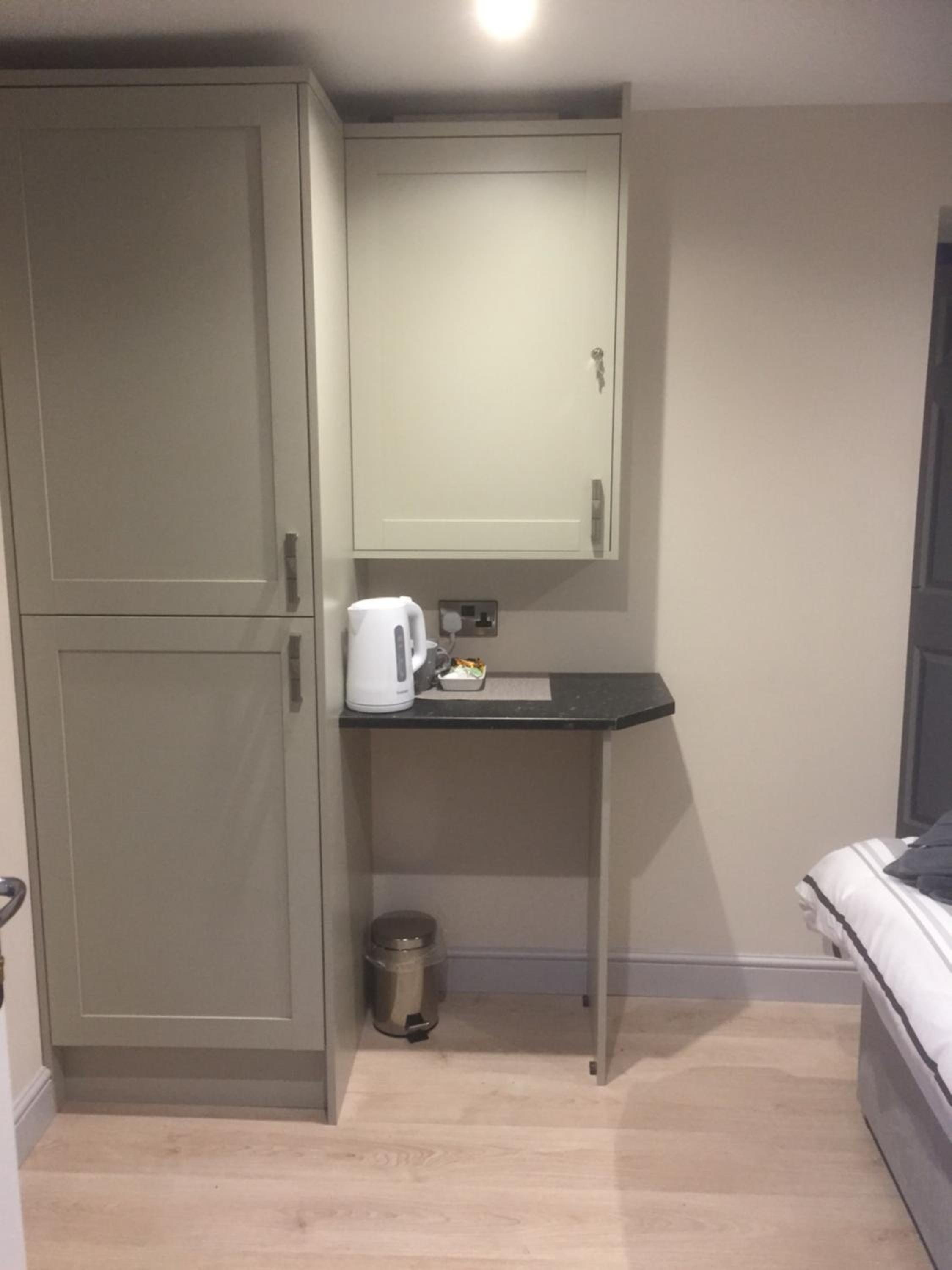 Double Room with Private Bathroom - Photo 9