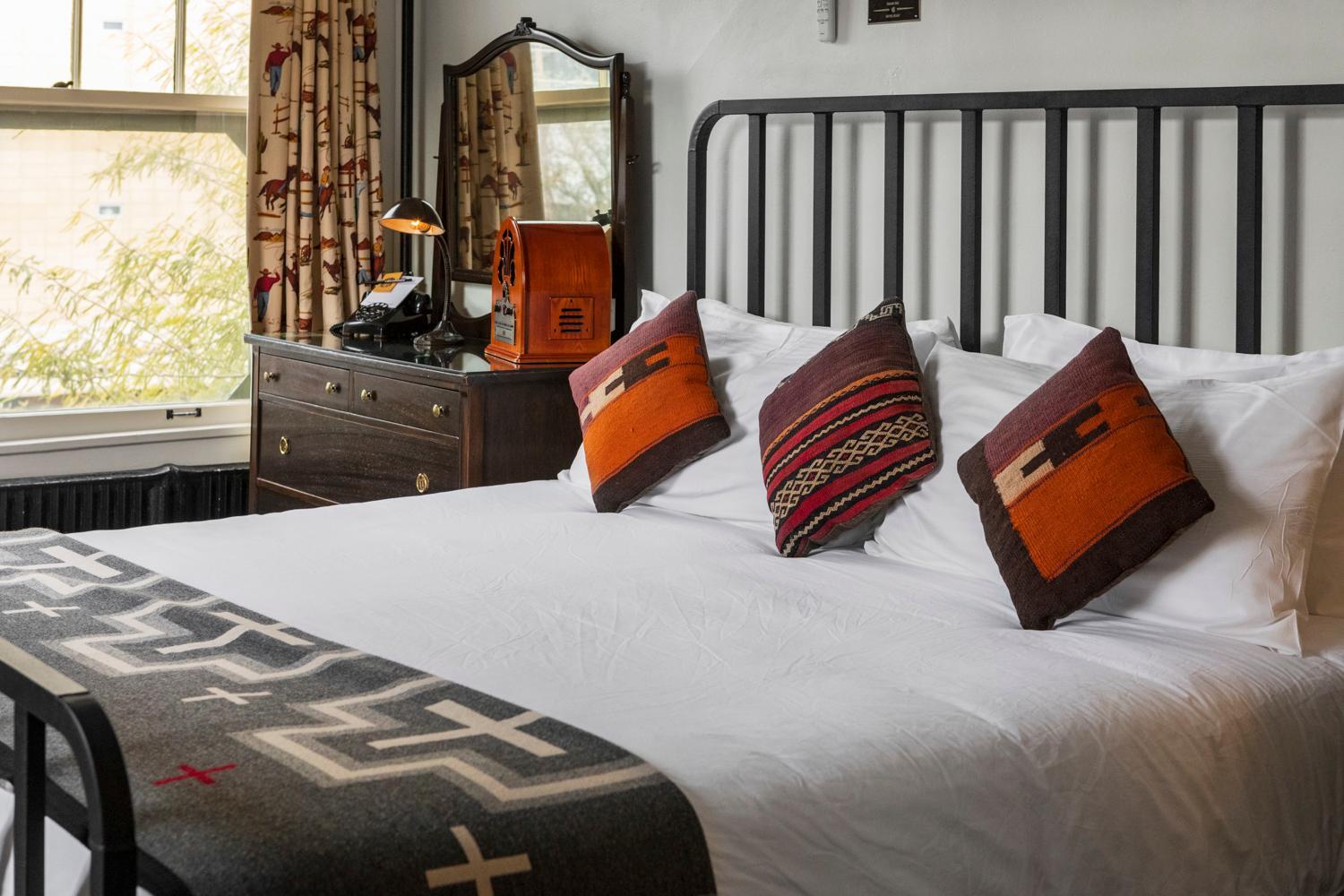 Standard King Room photo 2