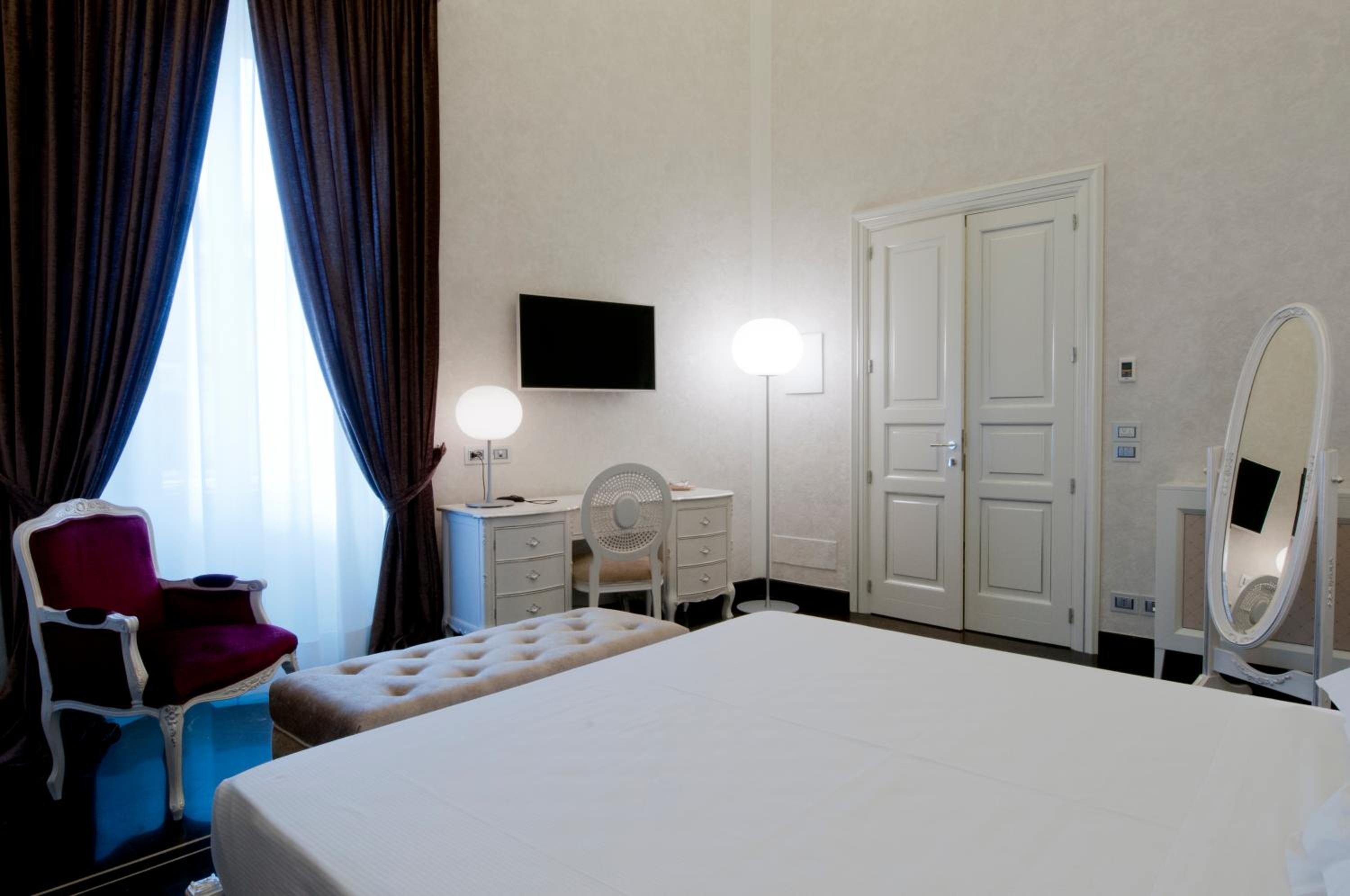 Deluxe Queen Room - Photo 27
