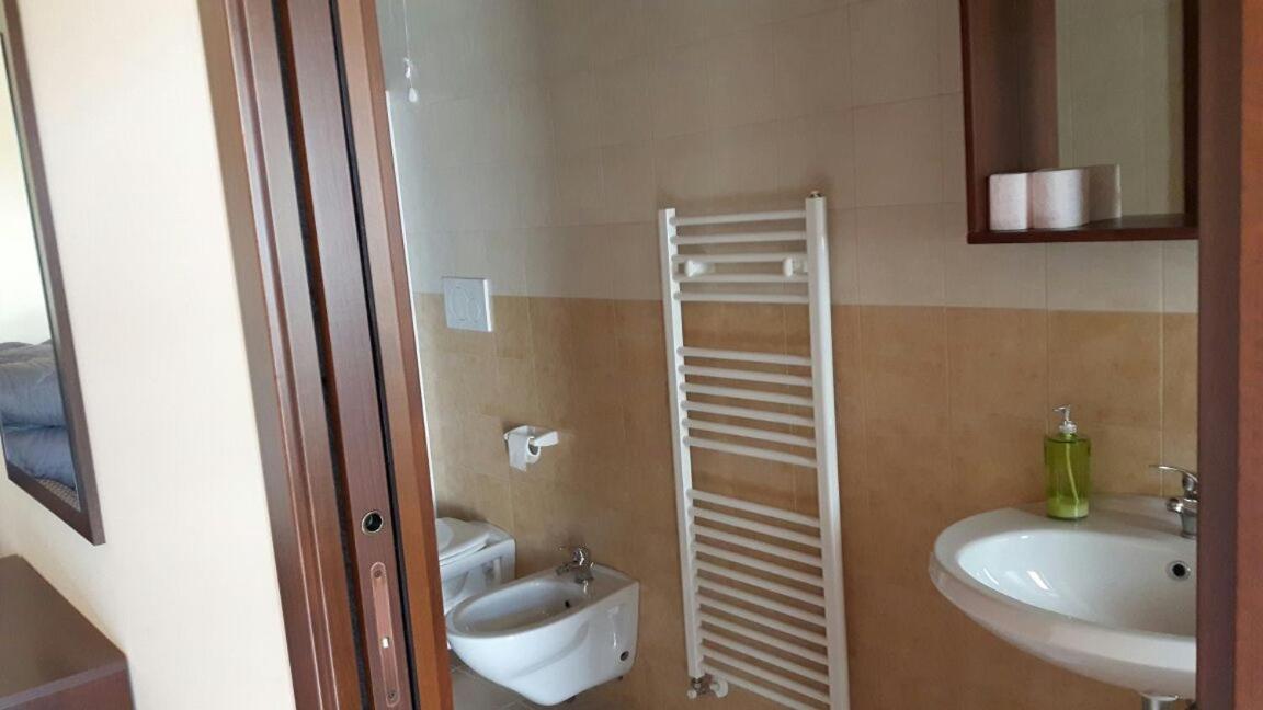 One-Bedroom Apartment - Photo 4