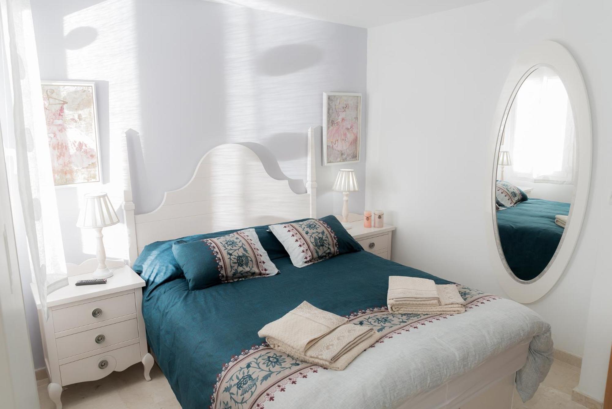 One-Bedroom Apartment - Photo 5