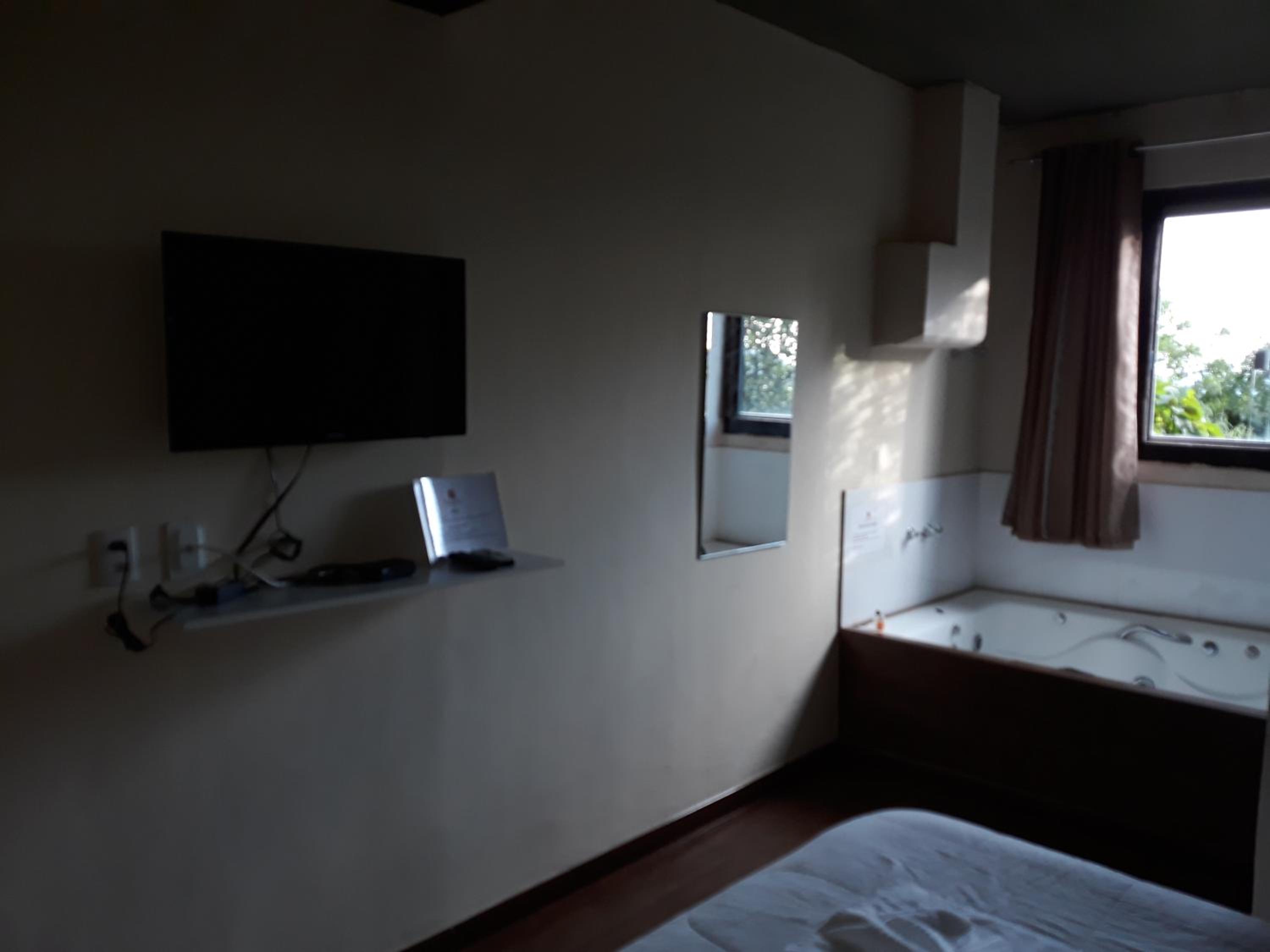 Double Room with Spa Bath photo 3