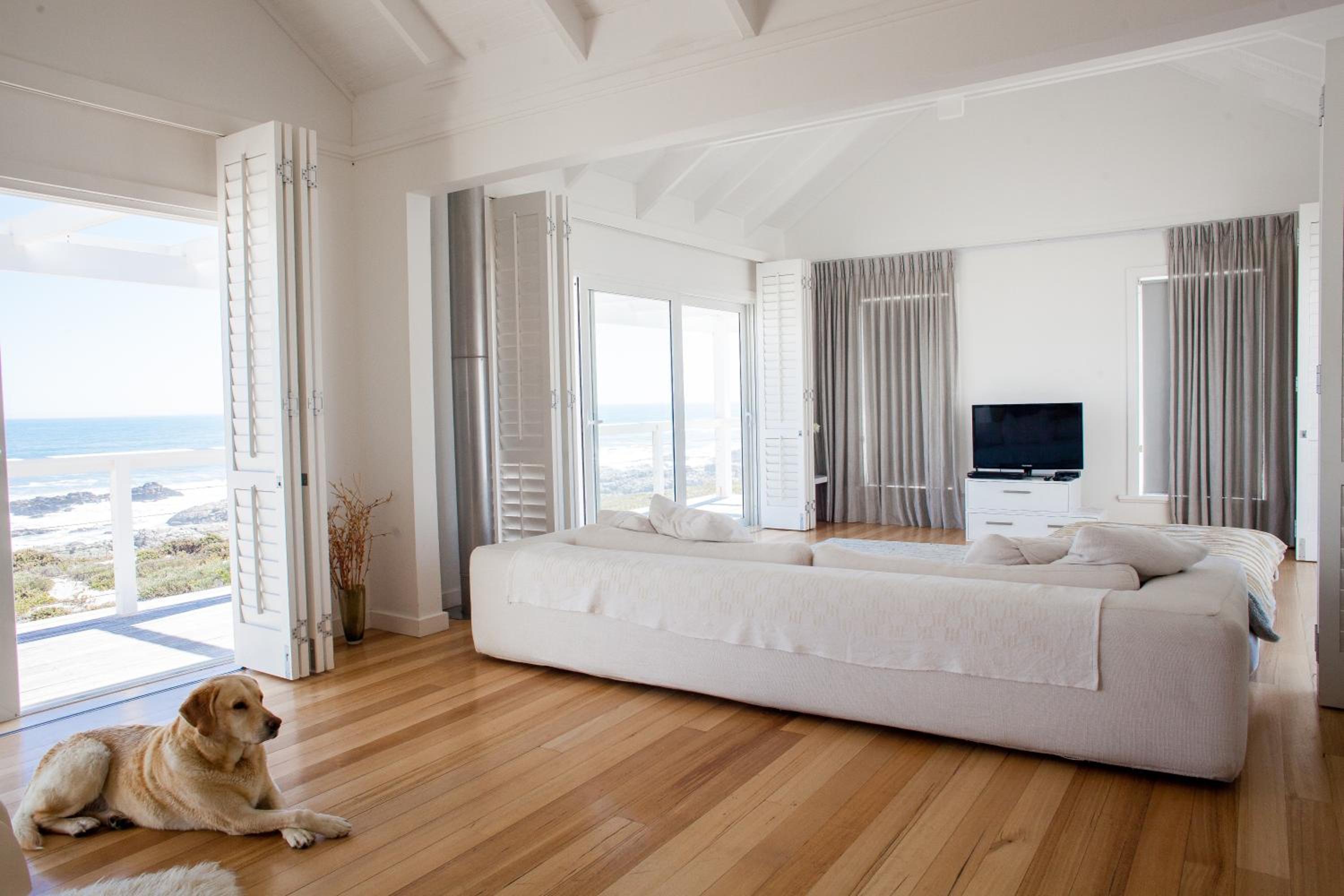 Villa with Sea View photo 1
