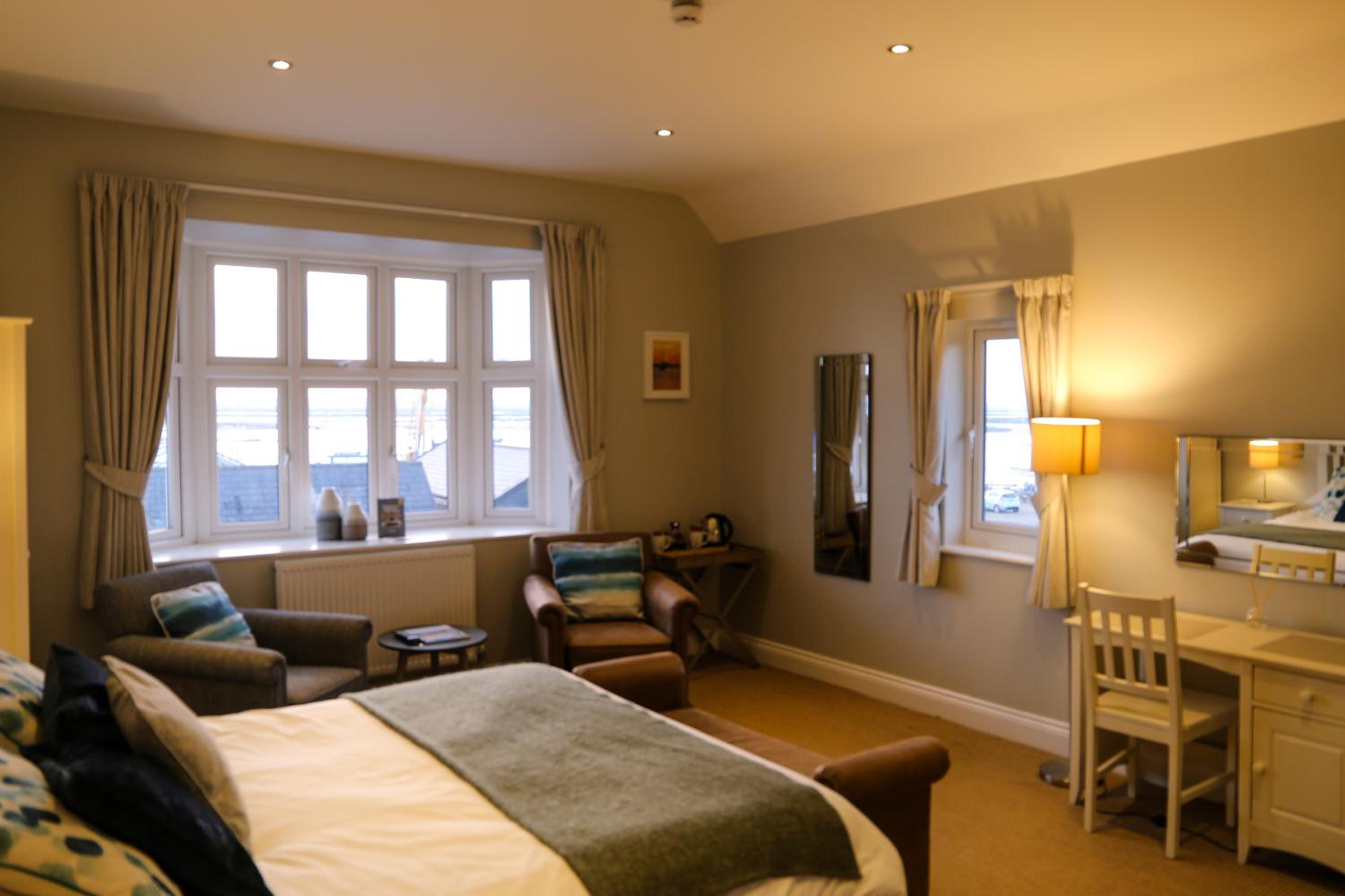 King Room with Sea View - Photo 3
