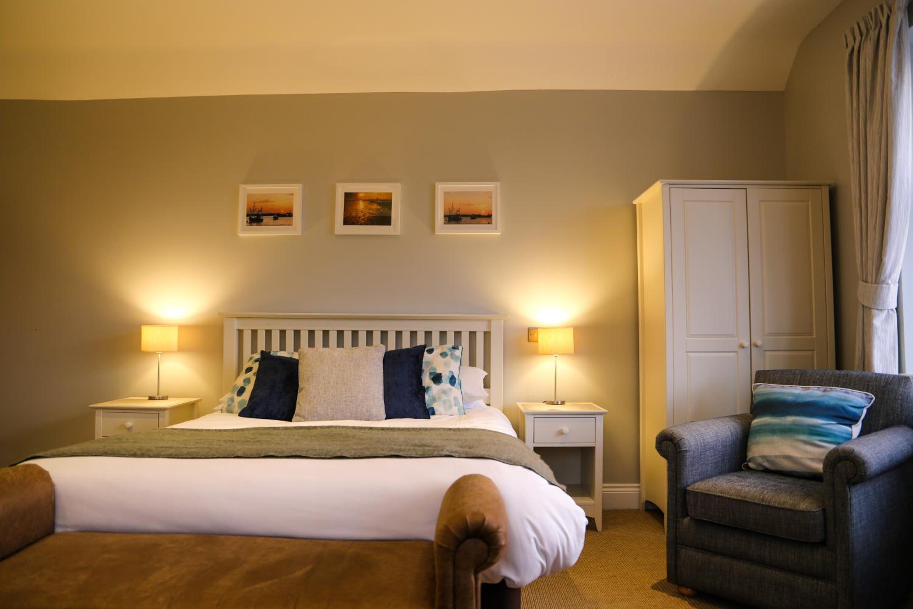 King Room with Sea View - Photo 2