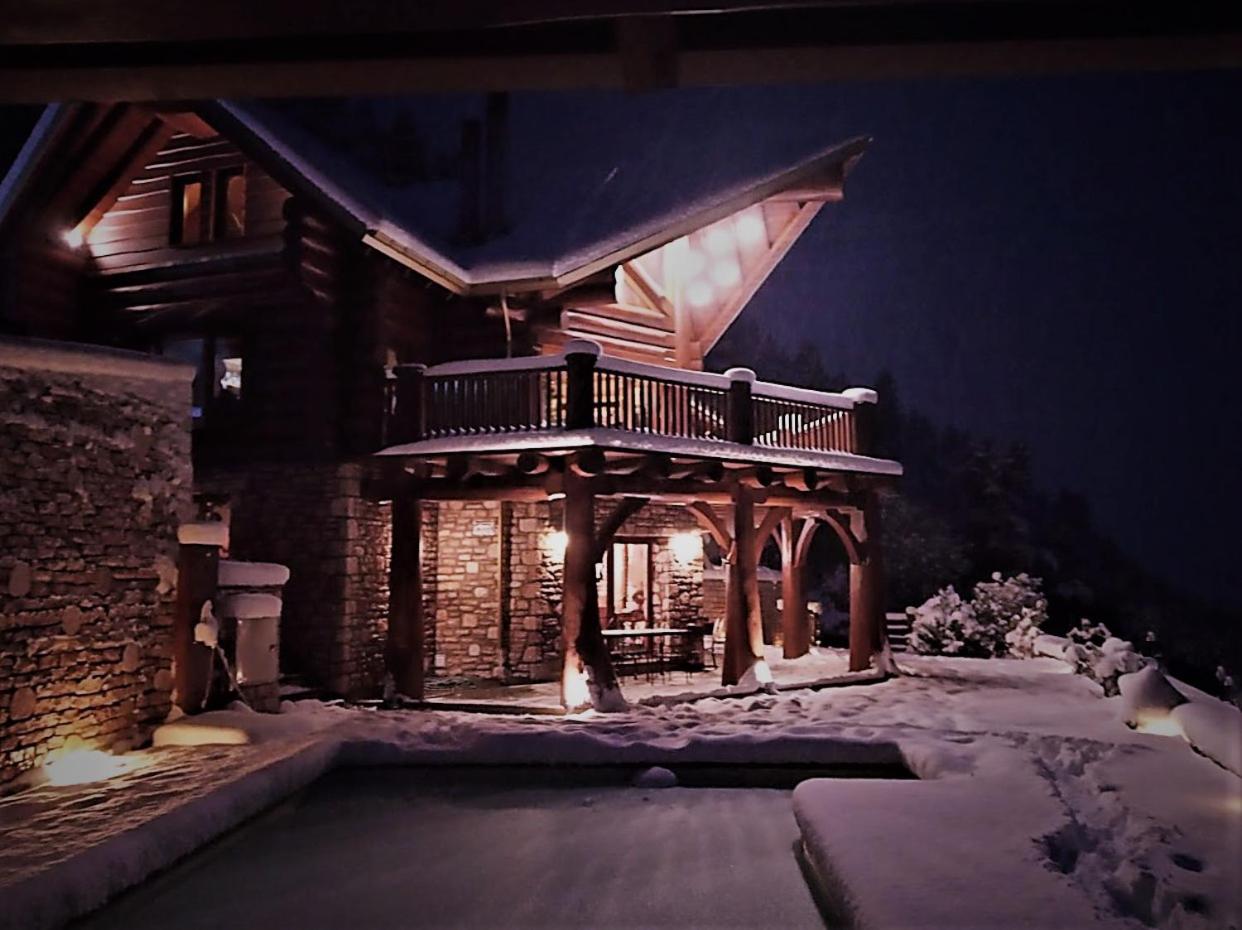Luxury Log Chalet with Swimming Pool photo 3