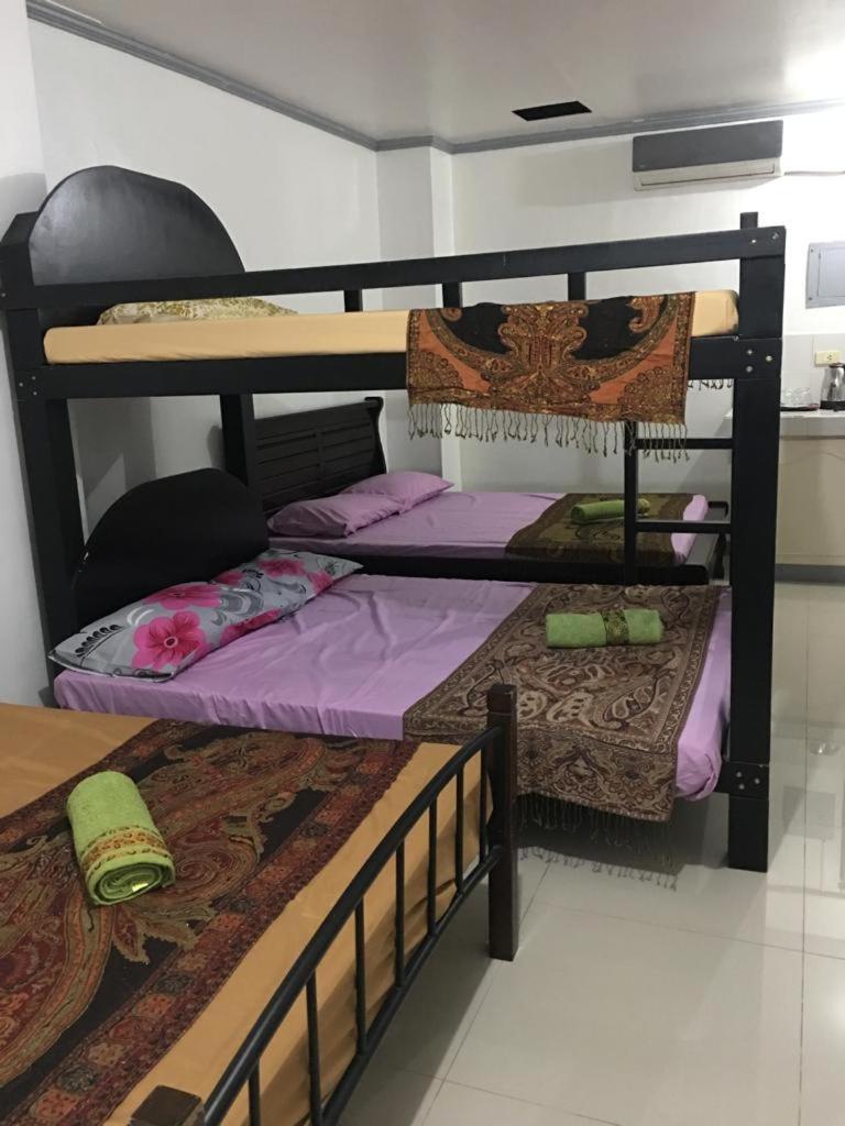 Triple Room with Private Bathroom - Photo 3