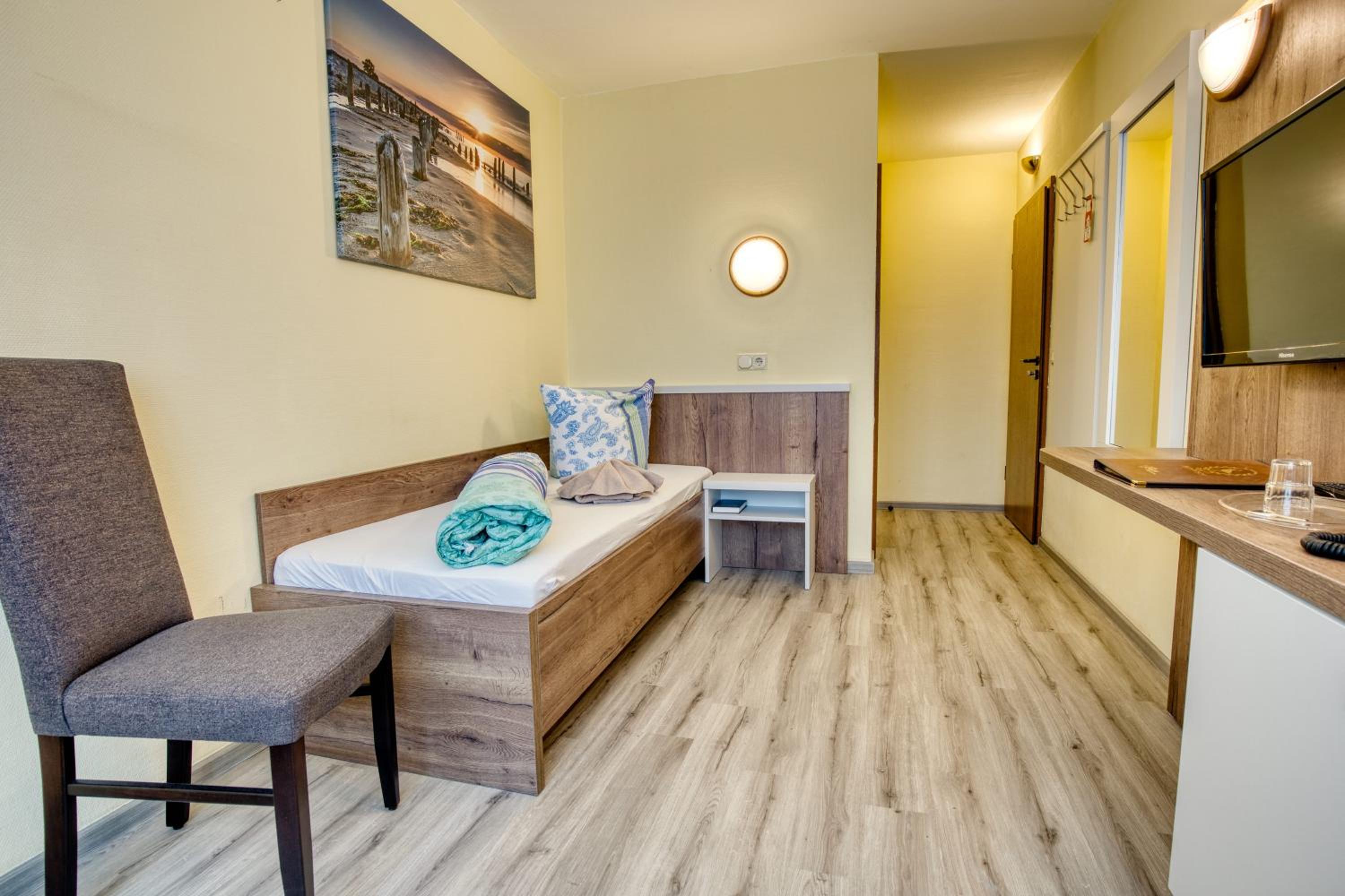 Single Room photo 3
