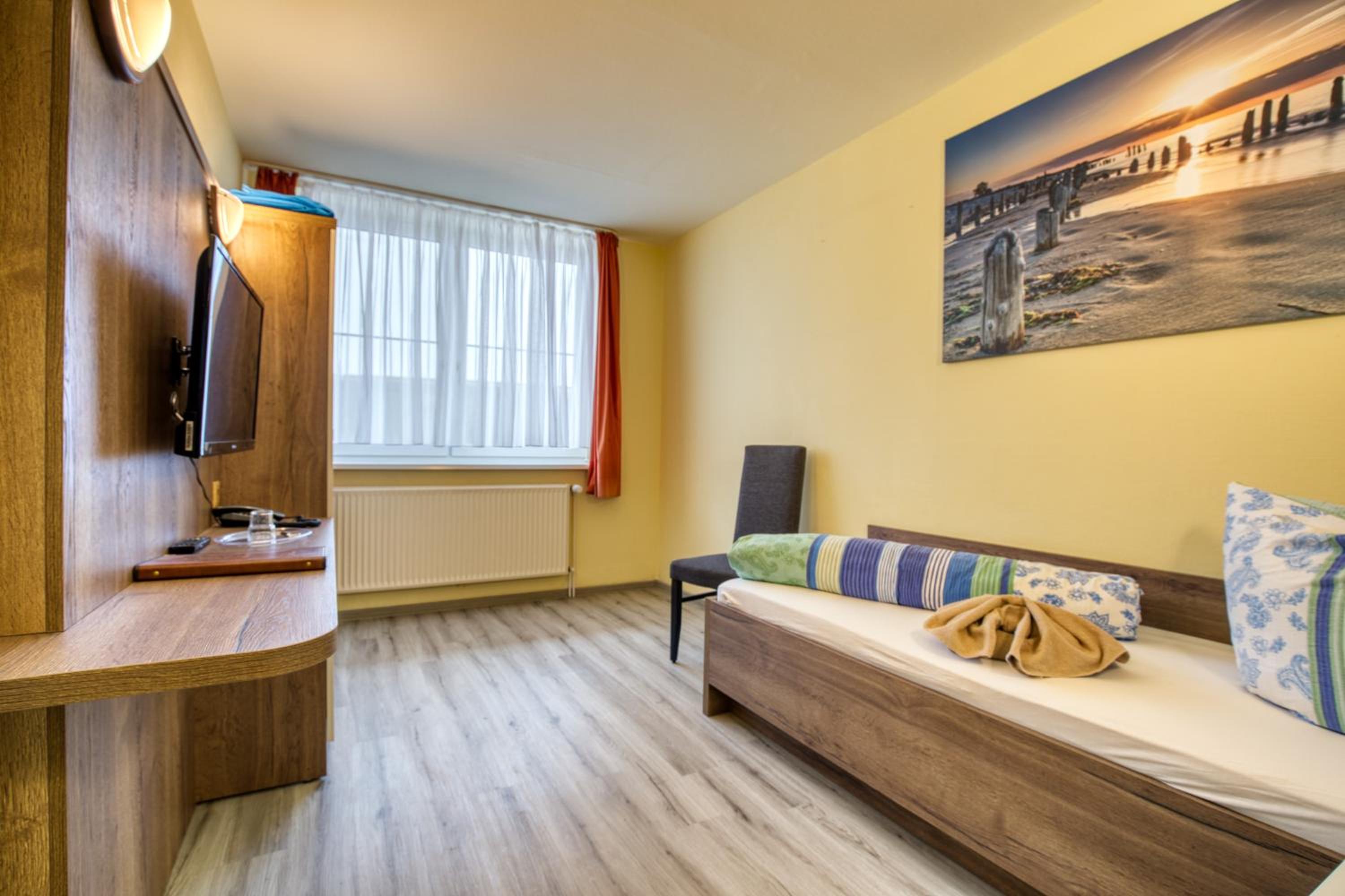 Single Room photo 2